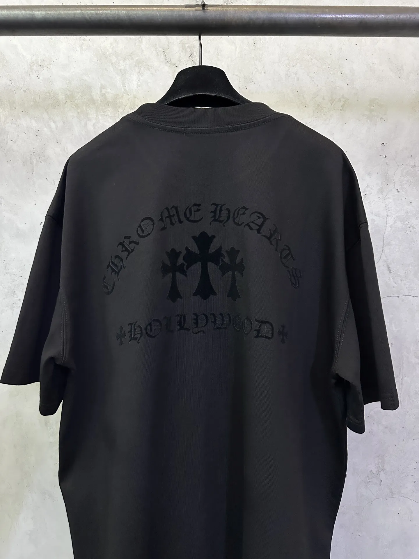 Cross Flocked Logo Heavyweight Cotton T-Shirt D17511570 — view 5