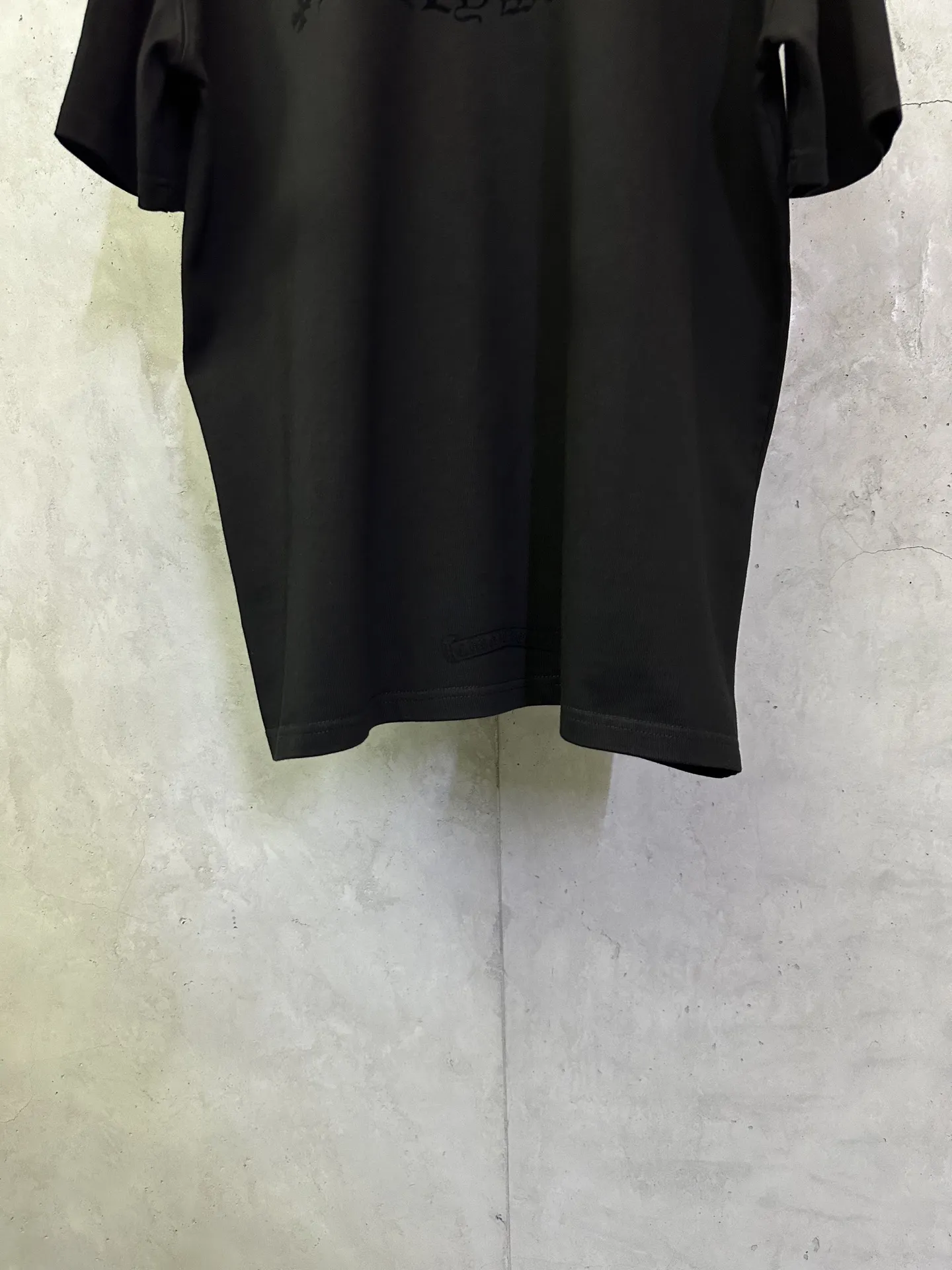 Cross Flocked Logo Heavyweight Cotton T-Shirt D17511570 — view 6