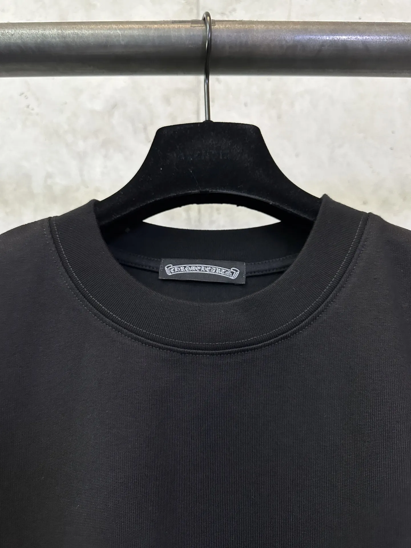 Cross Flocked Logo Heavyweight Cotton T-Shirt D17511570 — view 7