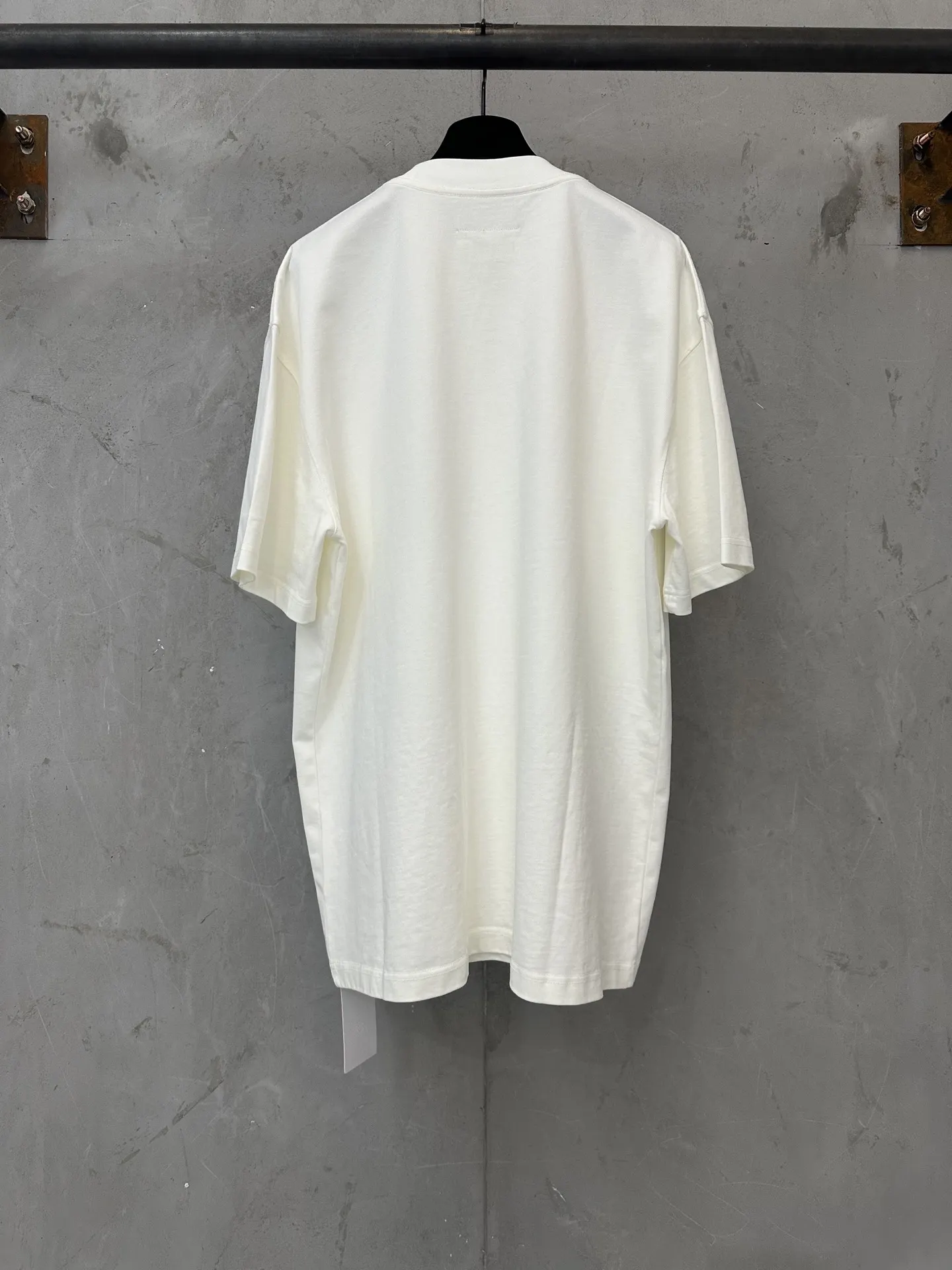 Key Graphic Print Heavyweight Cotton T-Shirt D18011352 — view 2