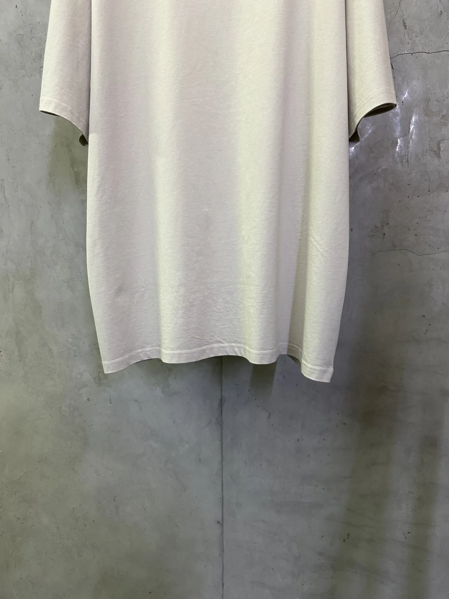 Logo Reflective Print Oversized T-Shirt D20015326 — view 4