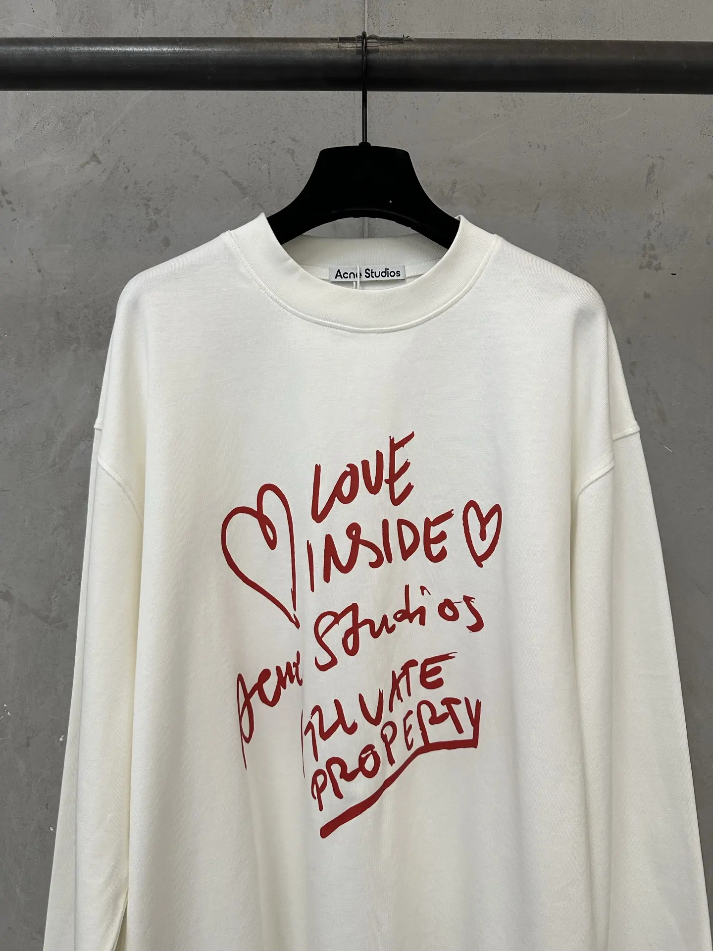 Love Inside Graphic Long-Sleeve T-Shirt D20023718 — view 3
