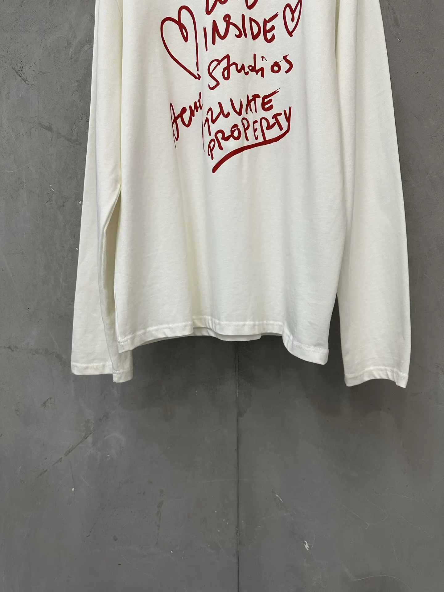 Love Inside Graphic Long-Sleeve T-Shirt D20023718 — view 4
