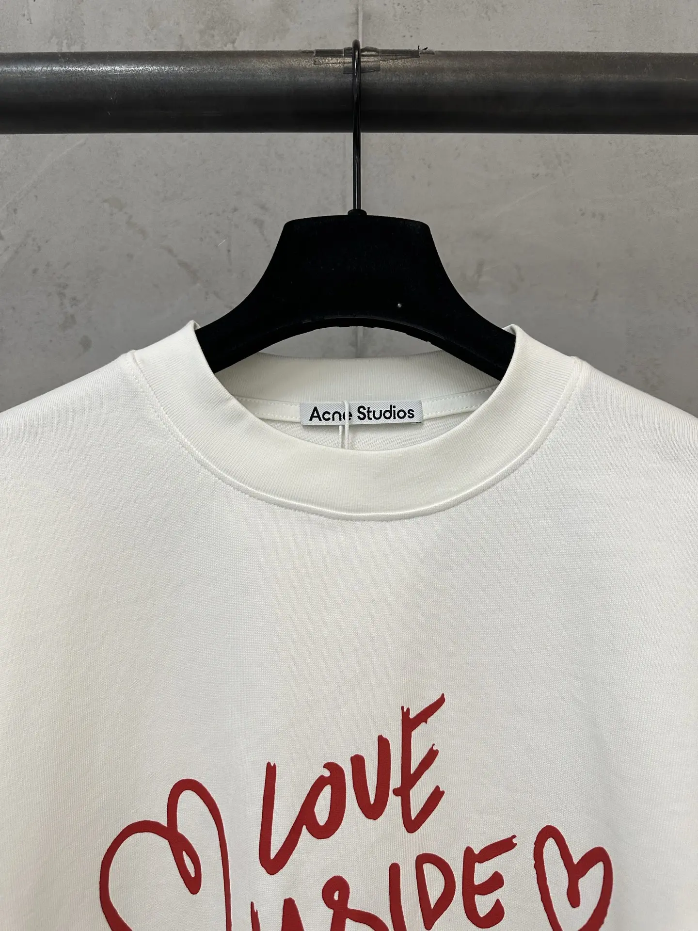 Love Inside Graphic Long-Sleeve T-Shirt D20023718 — view 5
