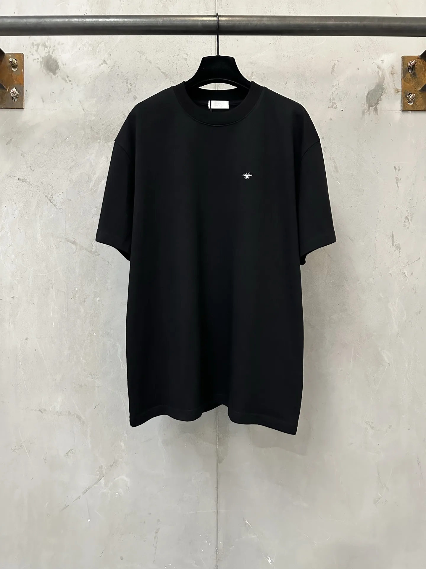 Bee Embroidery Heavyweight Cotton T-Shirt D21022250
