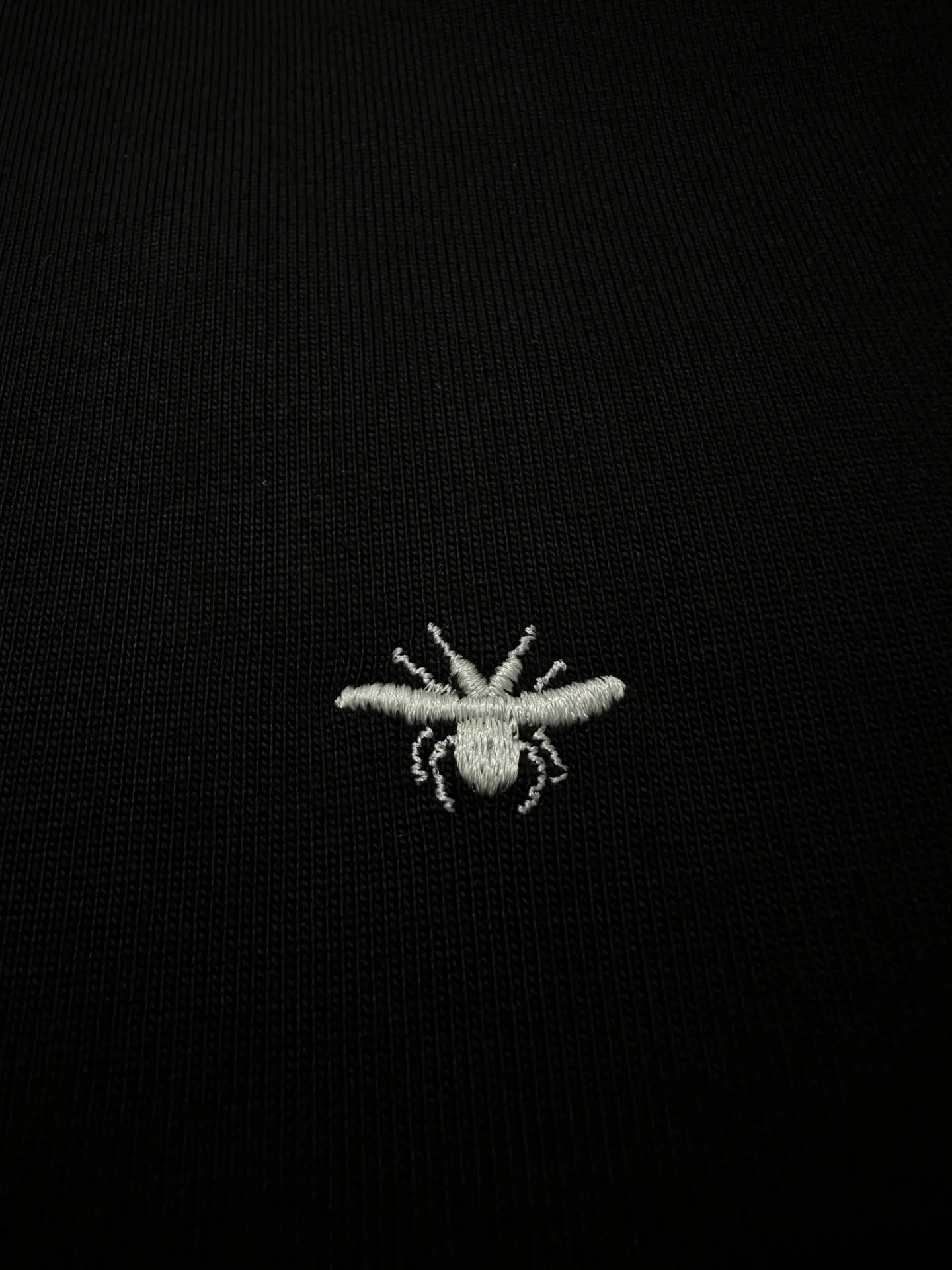 Bee Embroidery Heavyweight Cotton T-Shirt D21022250 — view 7