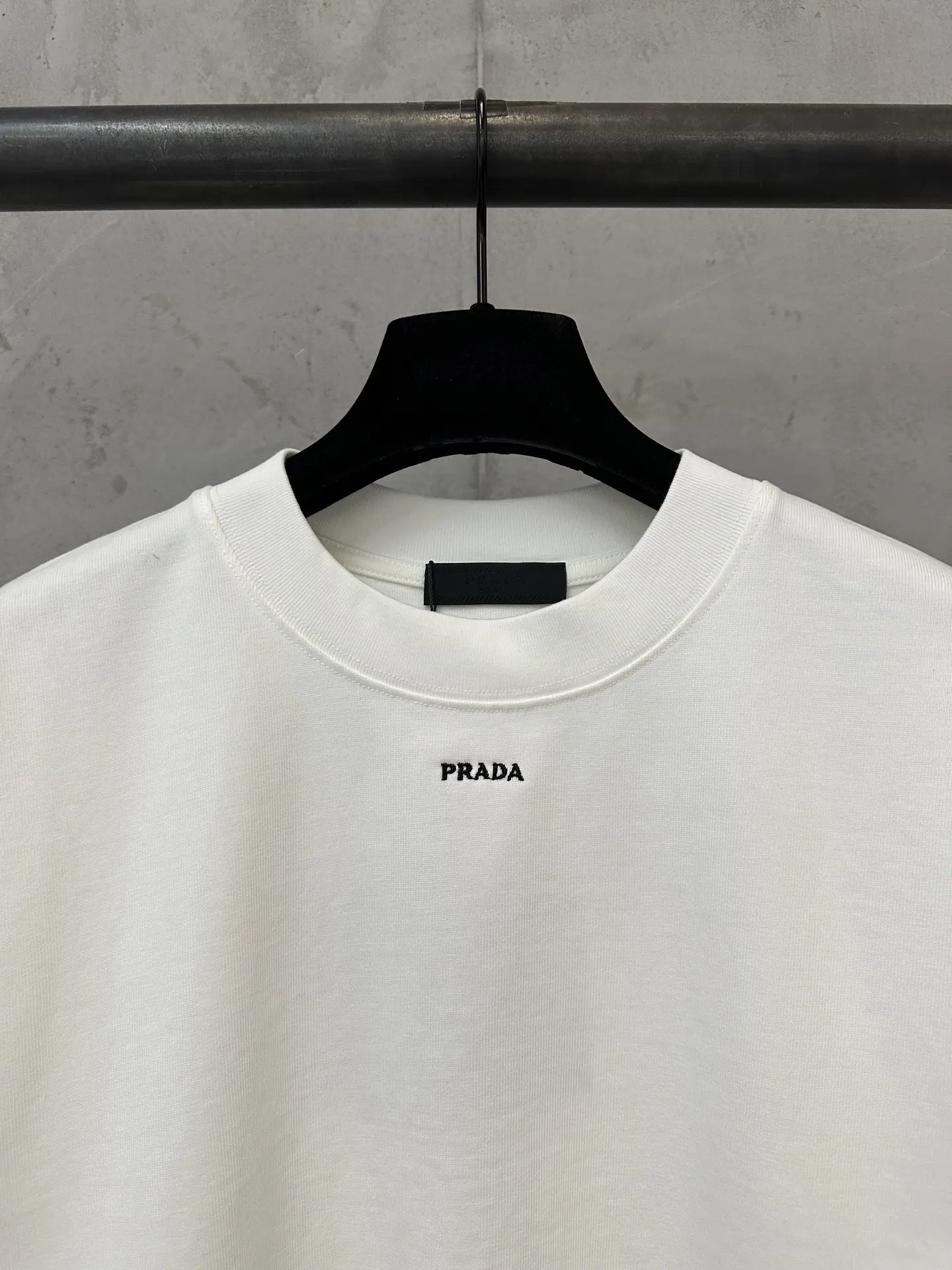 Logo-Embroidered Heavyweight Cotton T-Shirt D21018917 — view 5