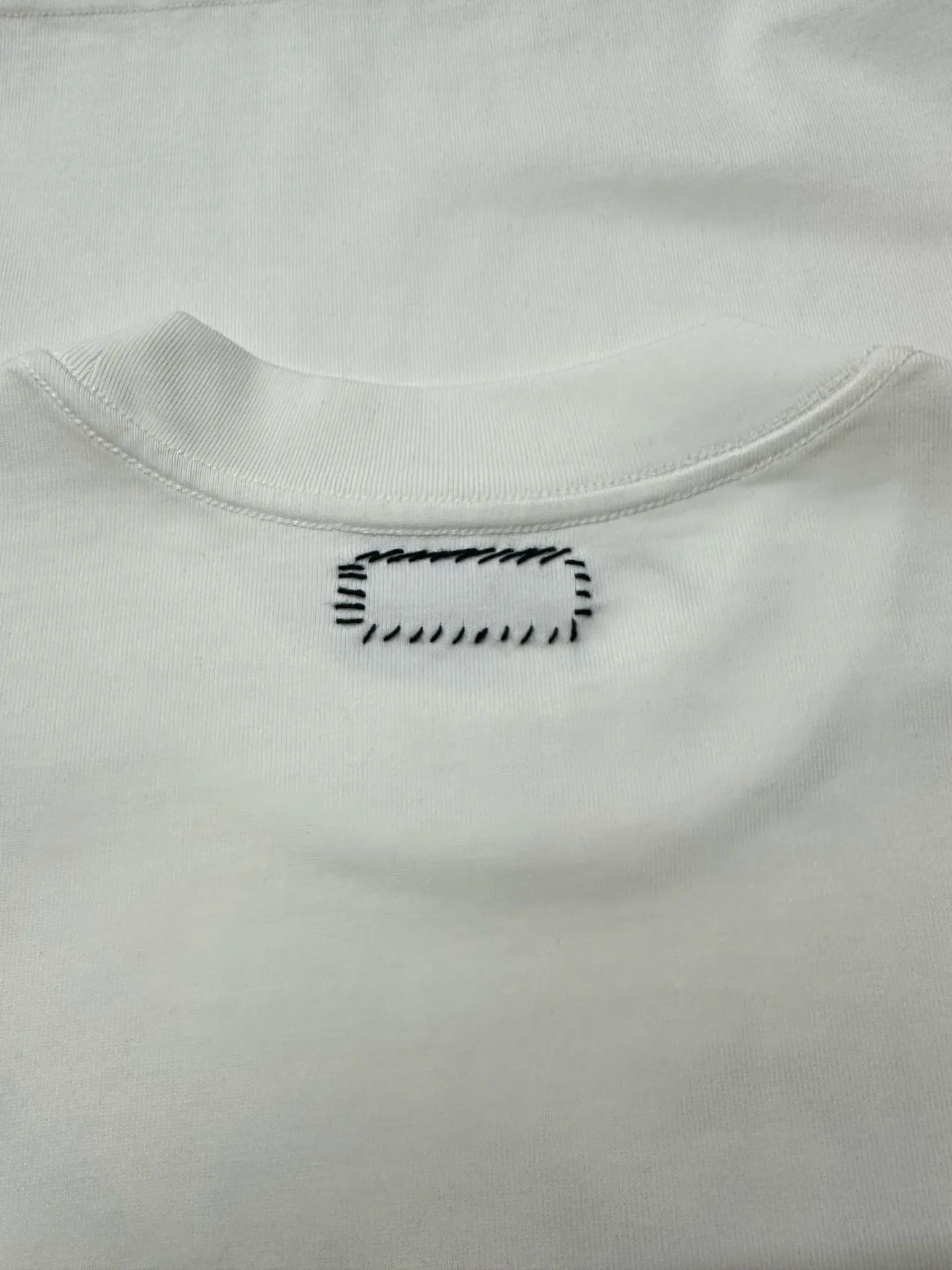 Surf Club Graphic Heavyweight T-Shirt D21018838 — view 9