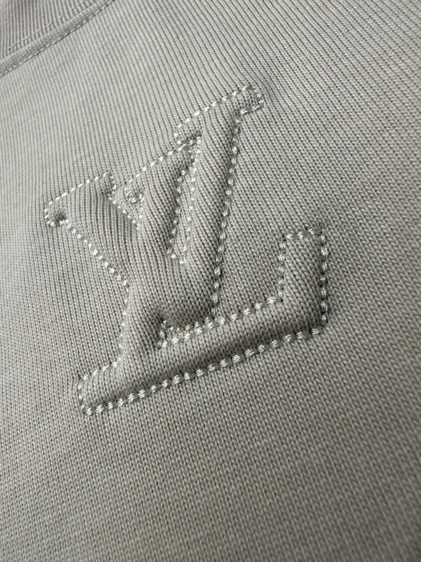 Embossed Logo Heavyweight Cotton T-Shirt D21020489 — view 8