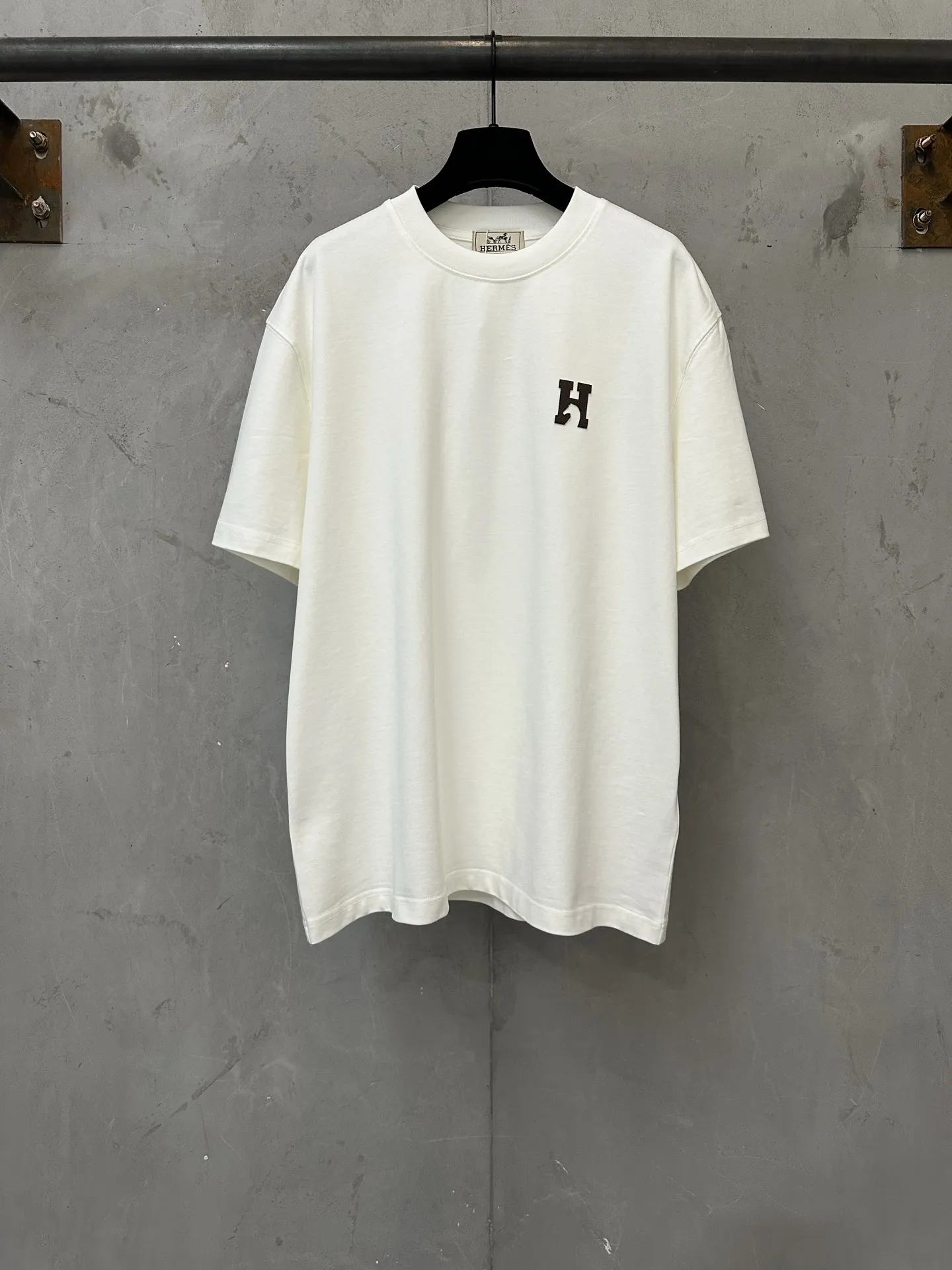 Heavyweight Cotton T-Shirt with Leather Patch D21020509