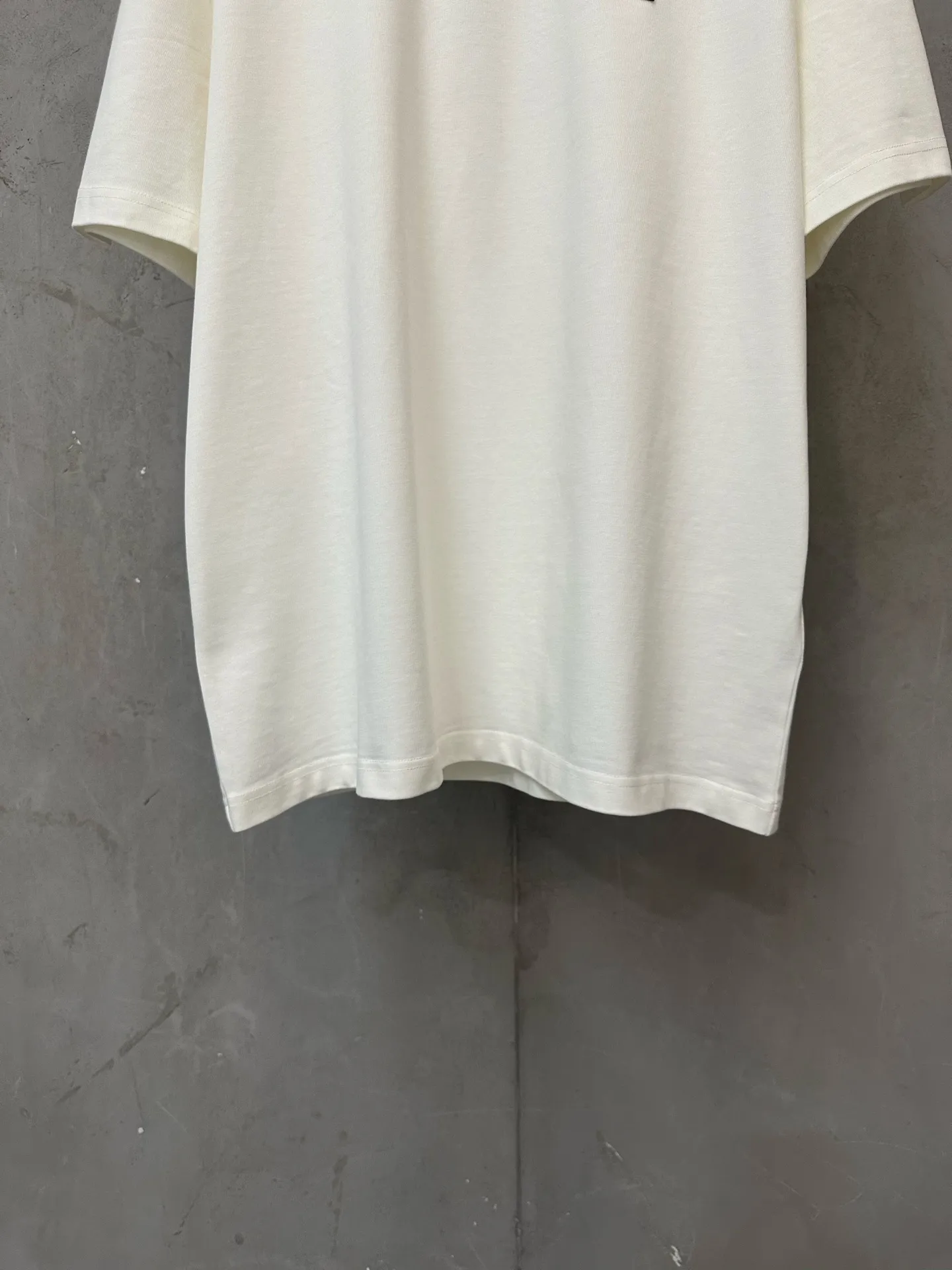 Heavyweight Cotton T-Shirt with Leather Patch D21020509 — view 4