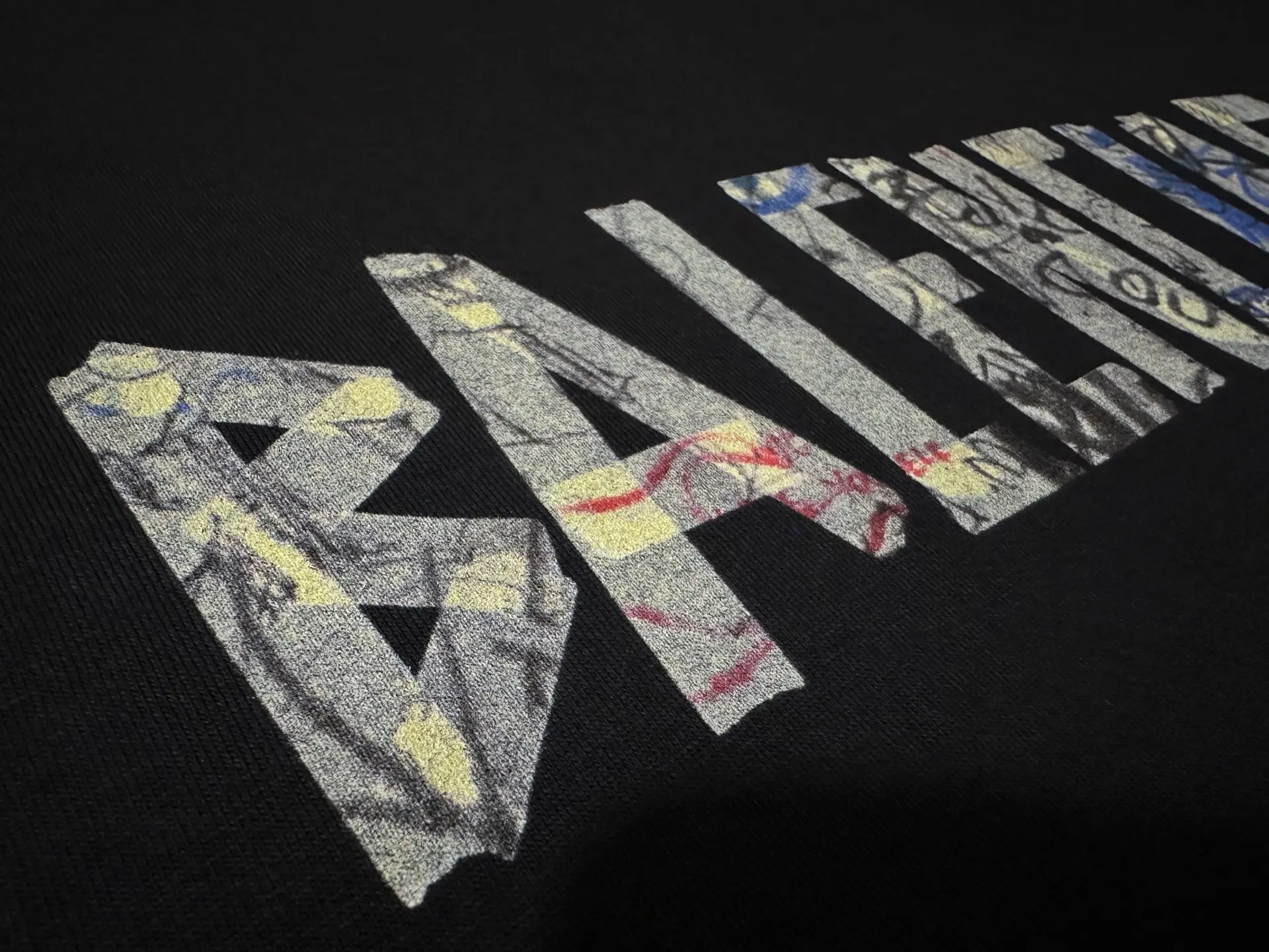 Graffiti Tape Logo Oversized T-Shirt D21523161 — view 8
