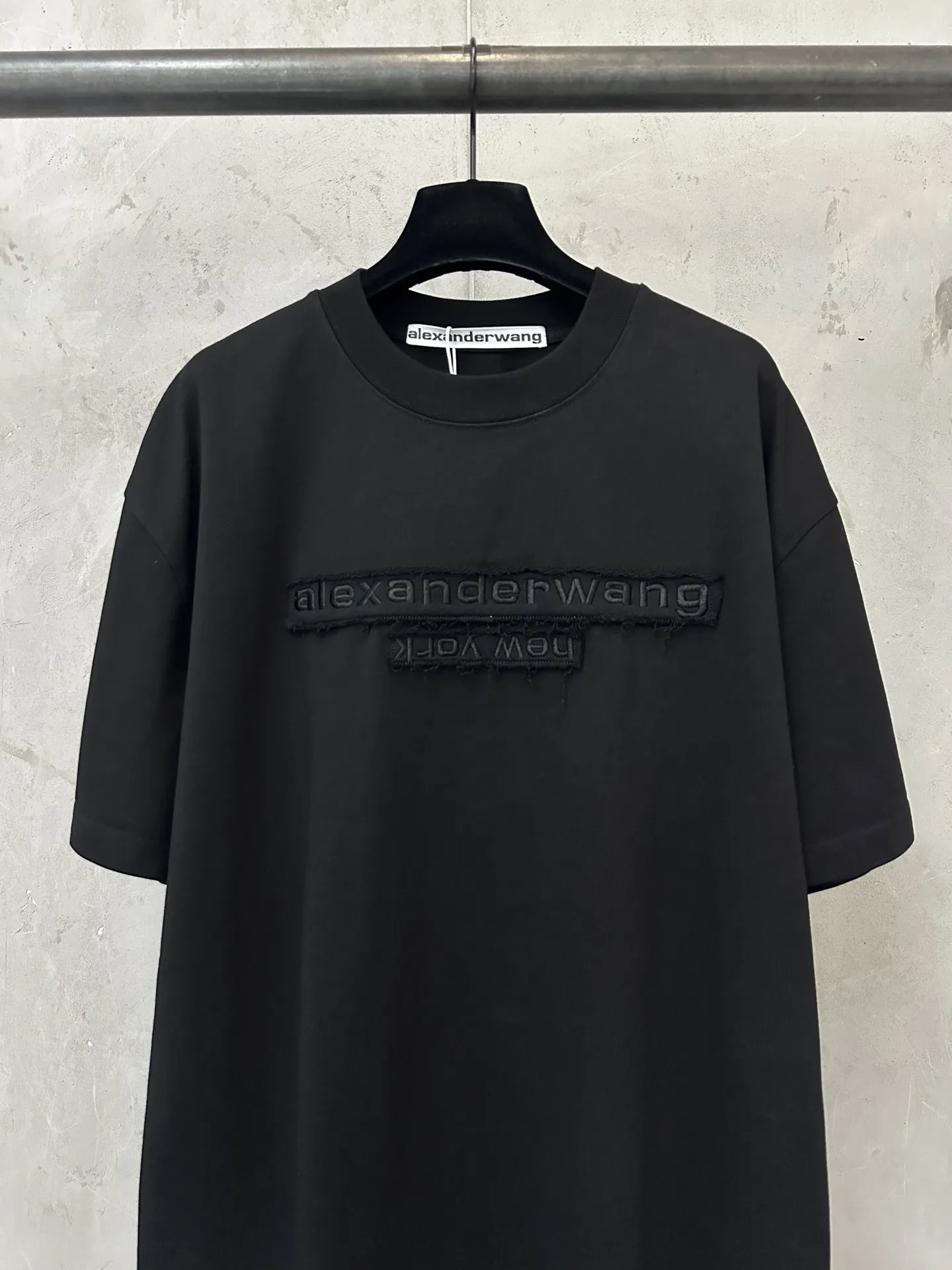 Logo Patch Heavyweight Cotton T-Shirt D21523122 — view 3