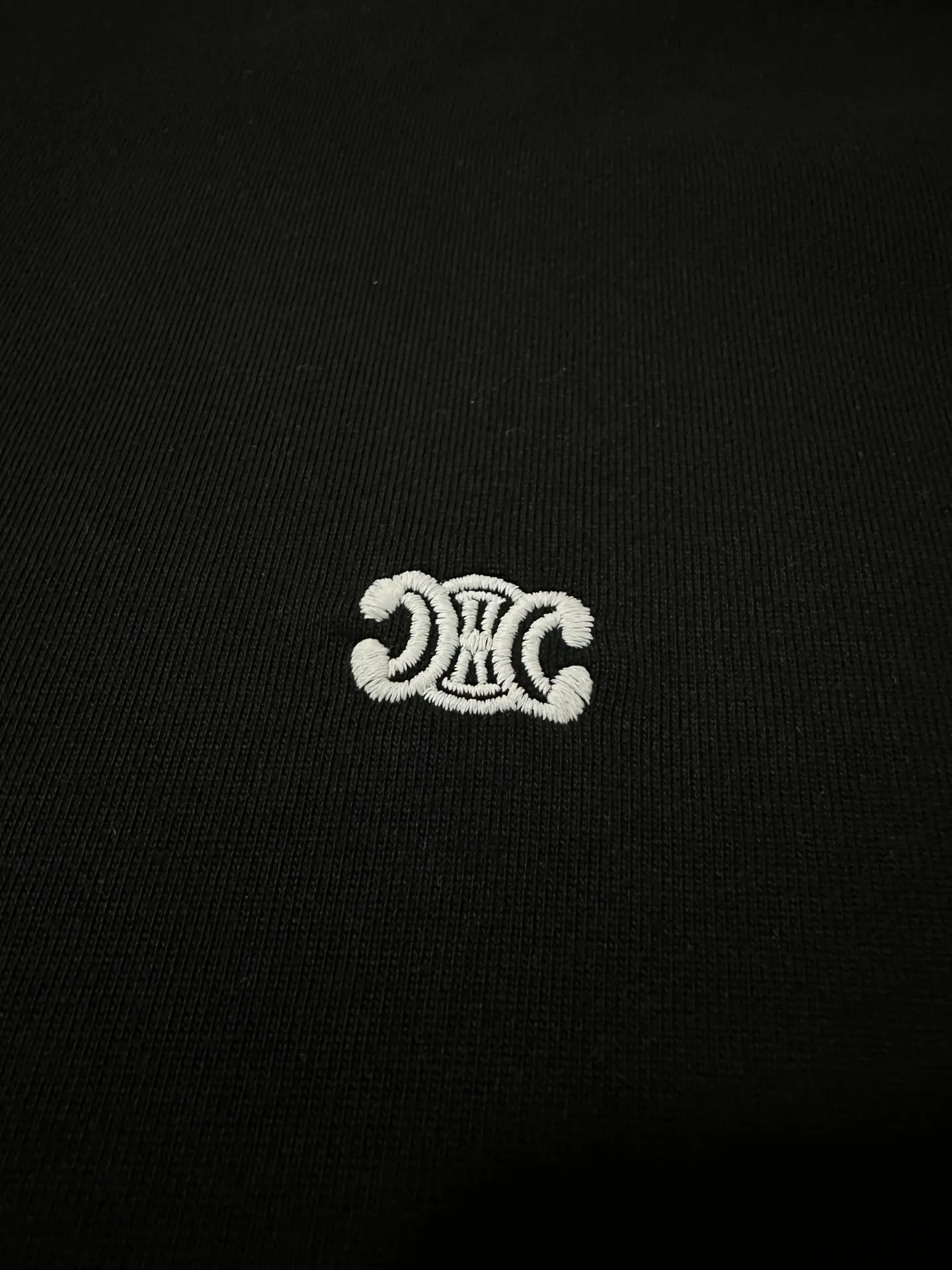 Triomphe Embroidered Long-Sleeve T-Shirt D22018872 — view 7