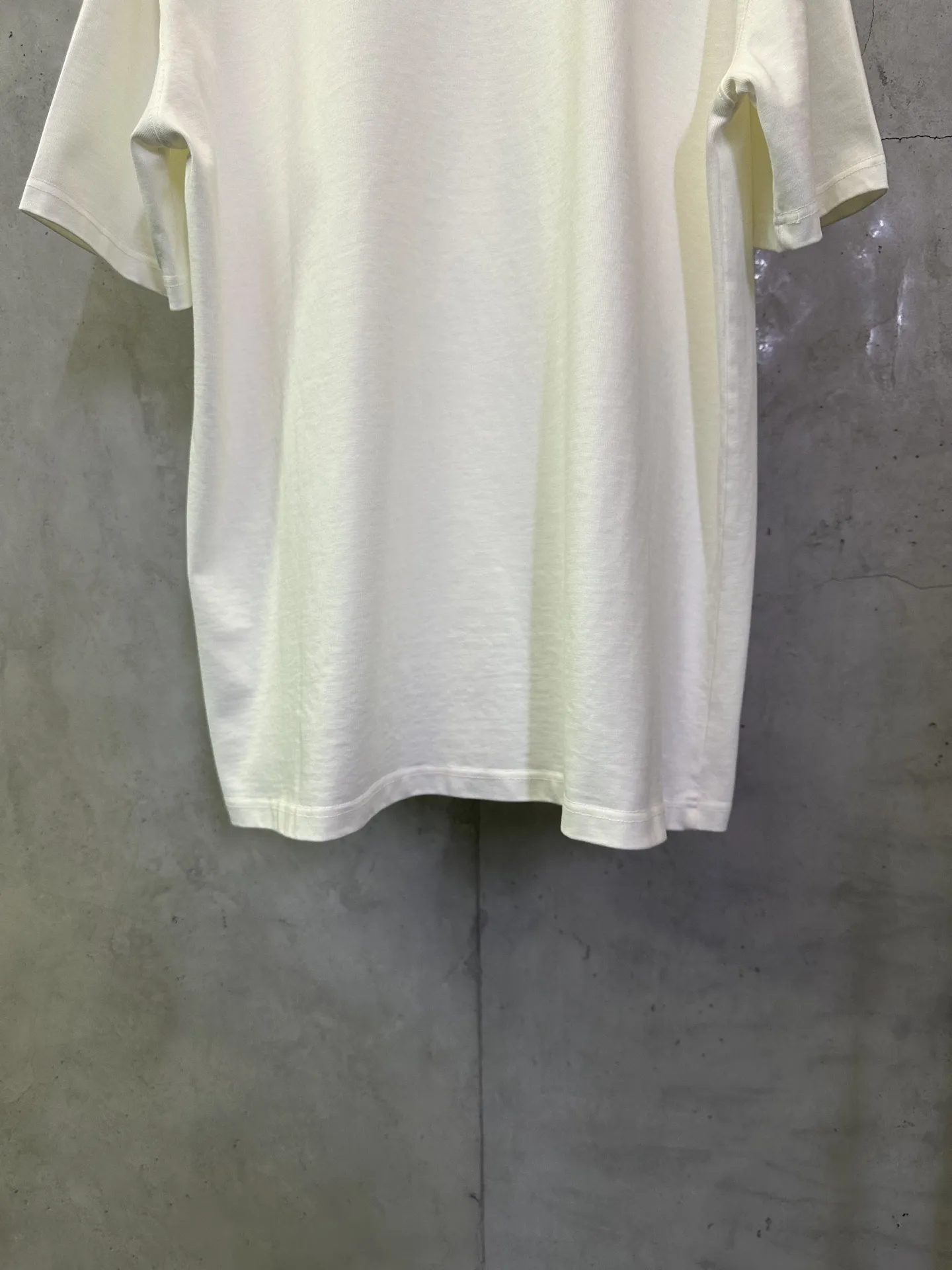 Contemporary Art Graphic T-Shirt D22015281 — view 6