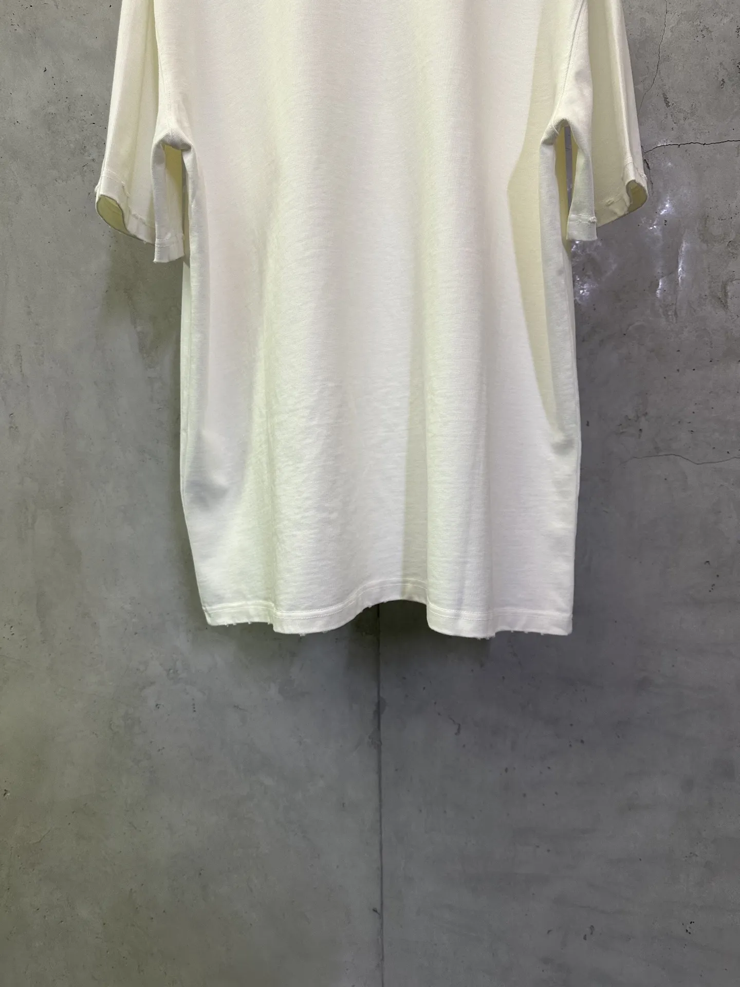 Logo Graphic Heavyweight Cotton T-Shirt D22012468 — view 6