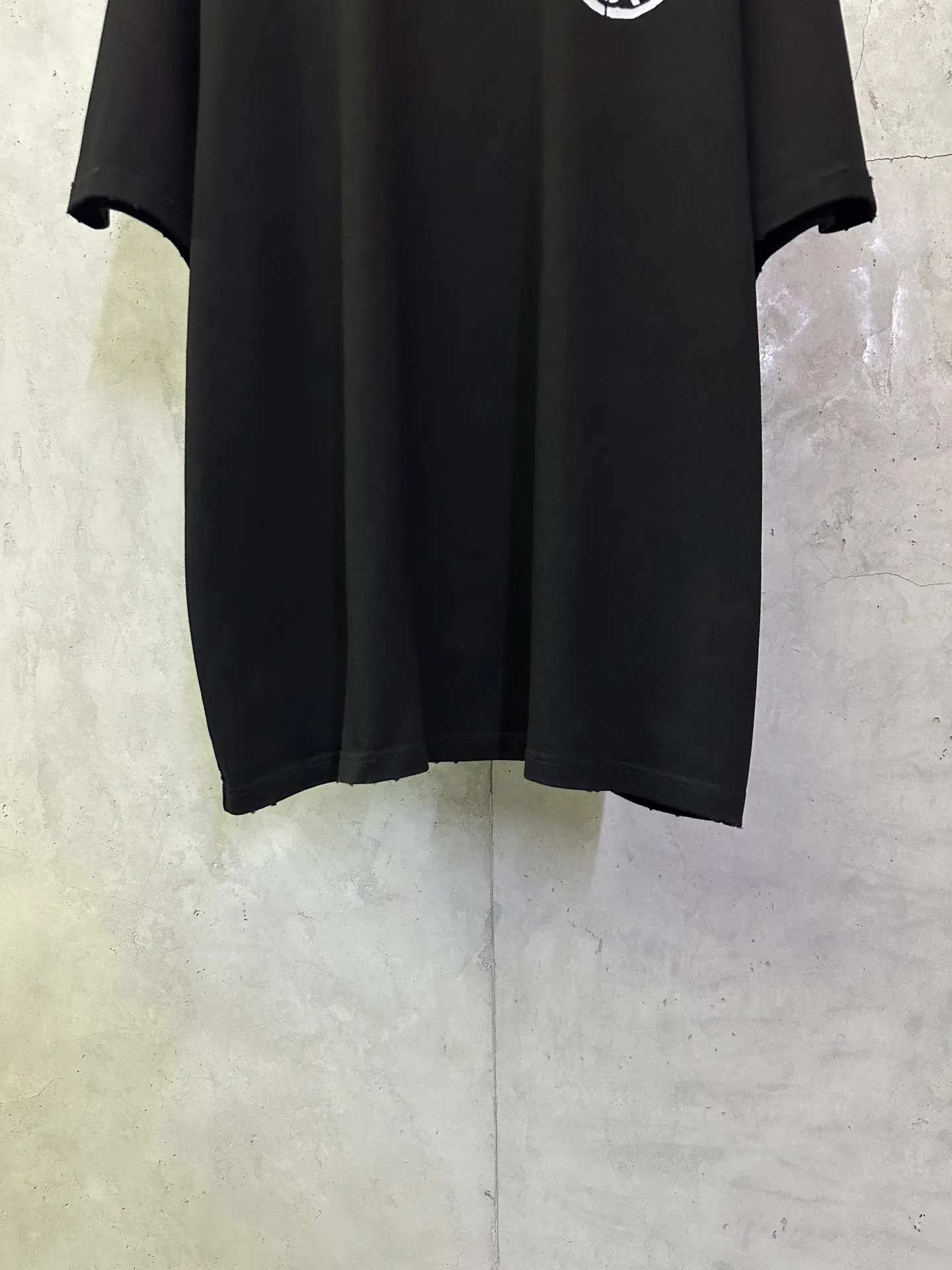 Logo Graphic Heavyweight Cotton T-Shirt D22012469 — view 6