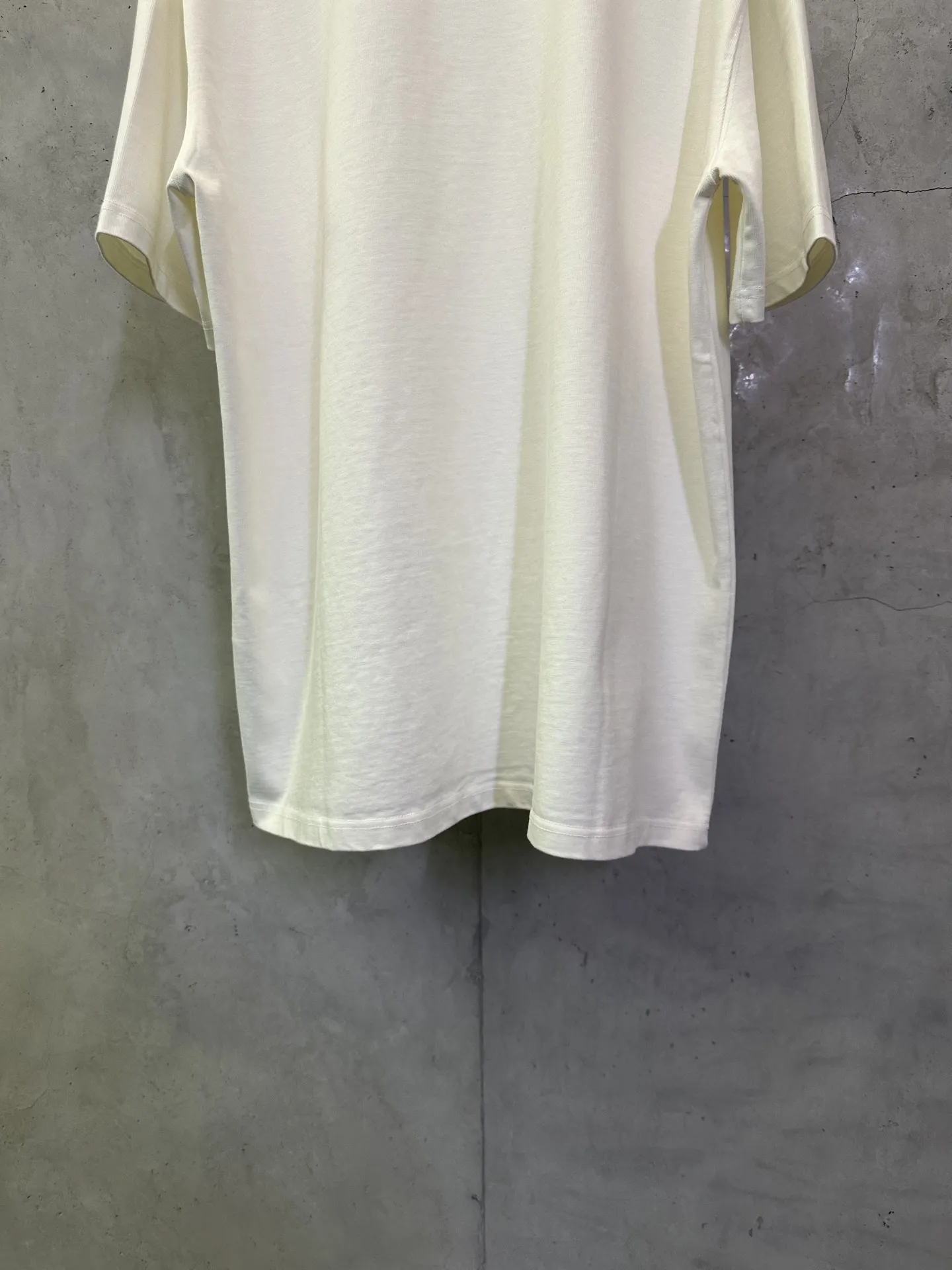 Logo-Print Heavyweight Cotton T-Shirt D22012457 — view 6