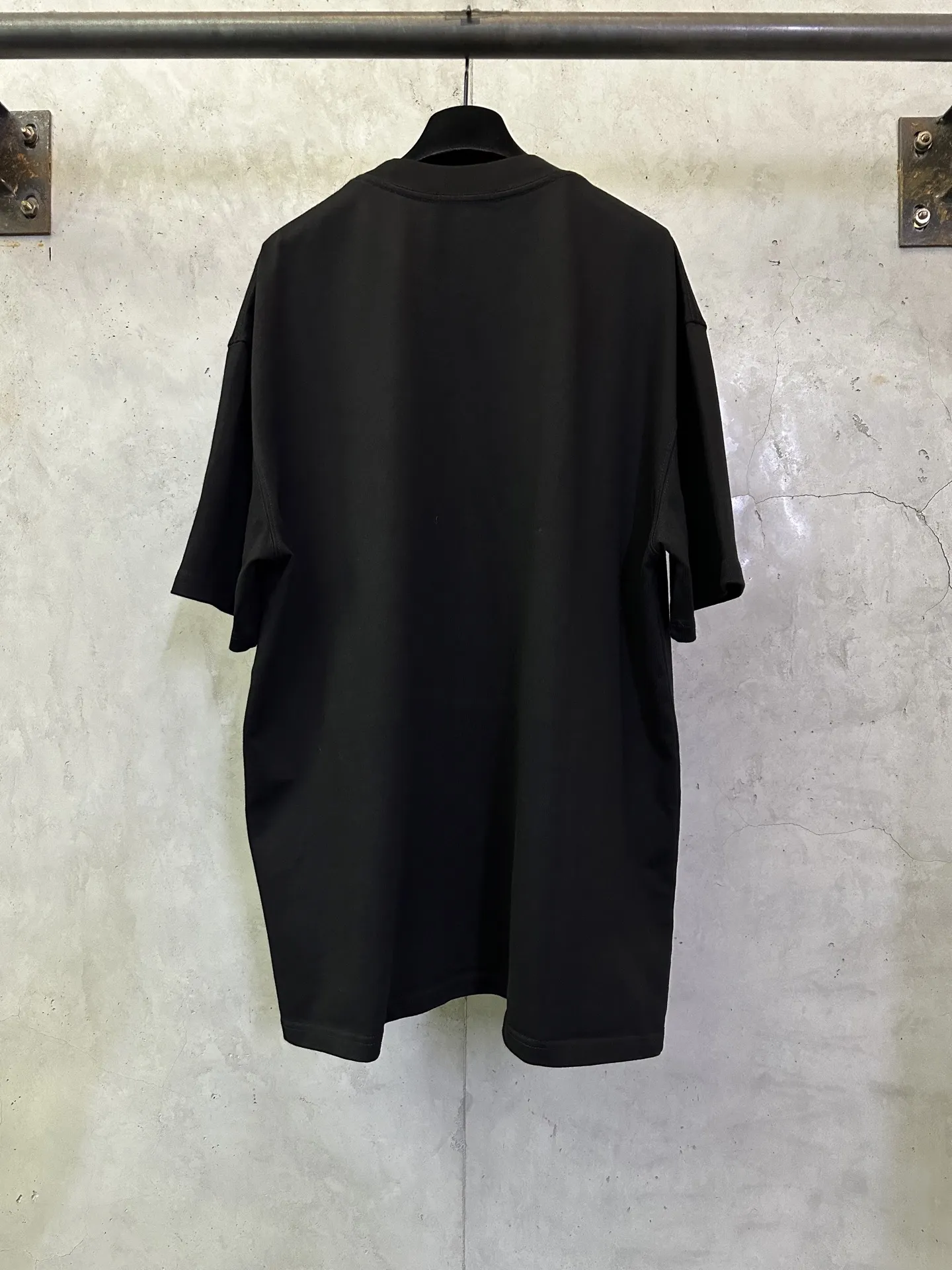 Logo Graphic Heavyweight Cotton T-Shirt D22012471 — view 2