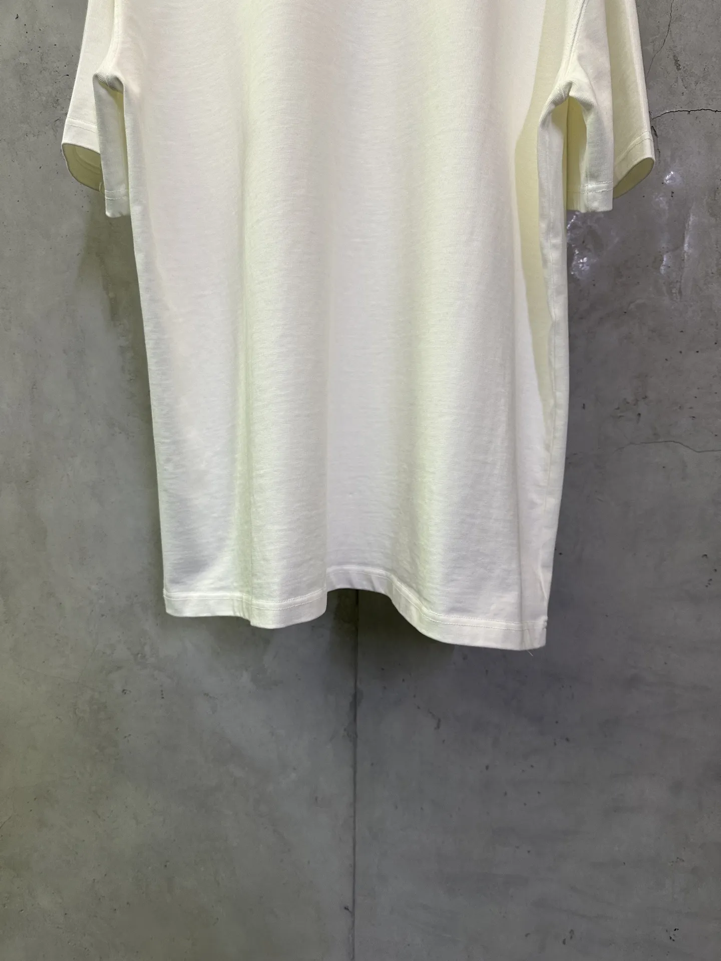 Logo Graphic Heavyweight Cotton T-Shirt D22012470 — view 6