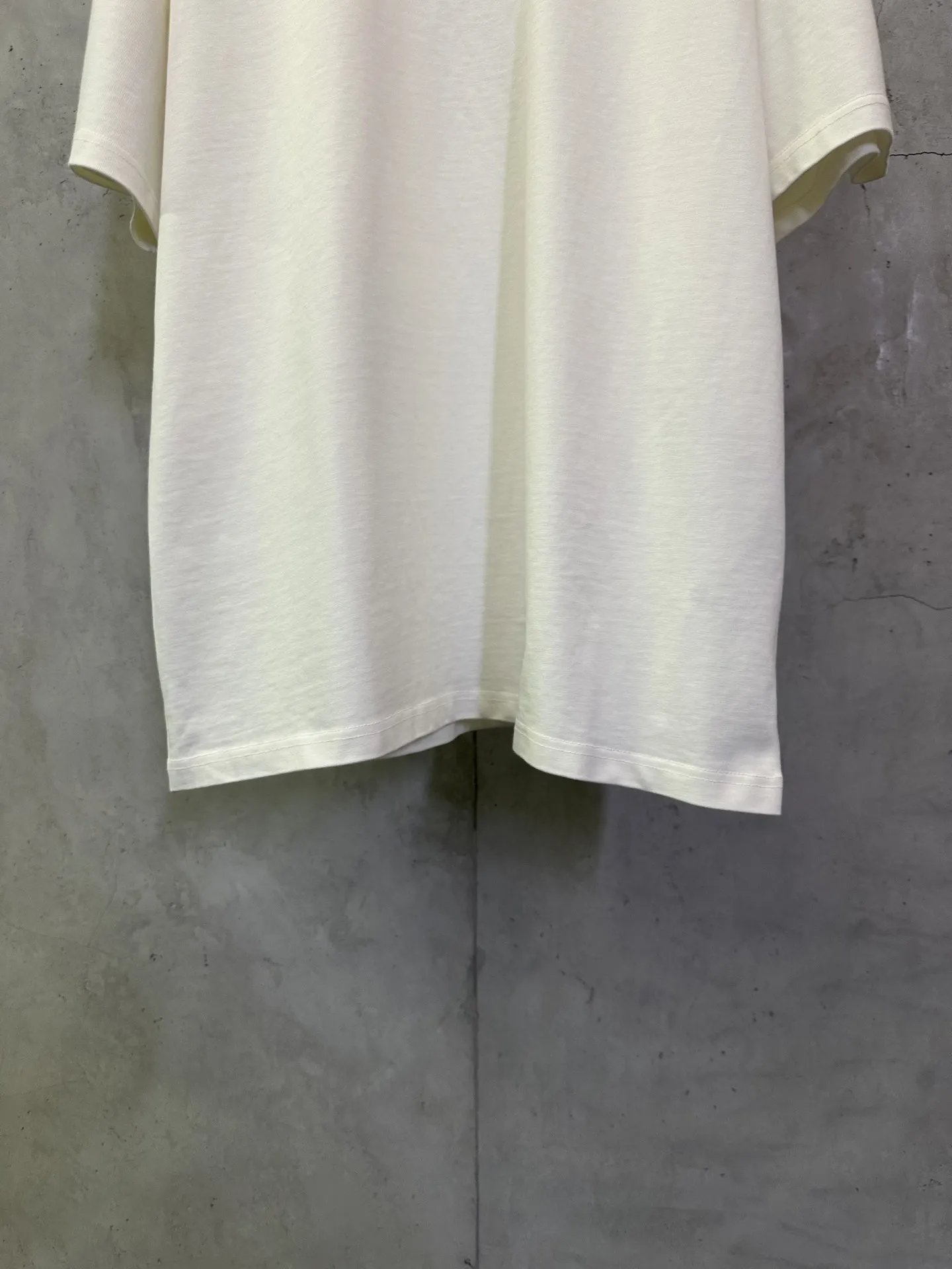 Logo-Print Heavyweight Cotton T-Shirt D22012430 — view 4