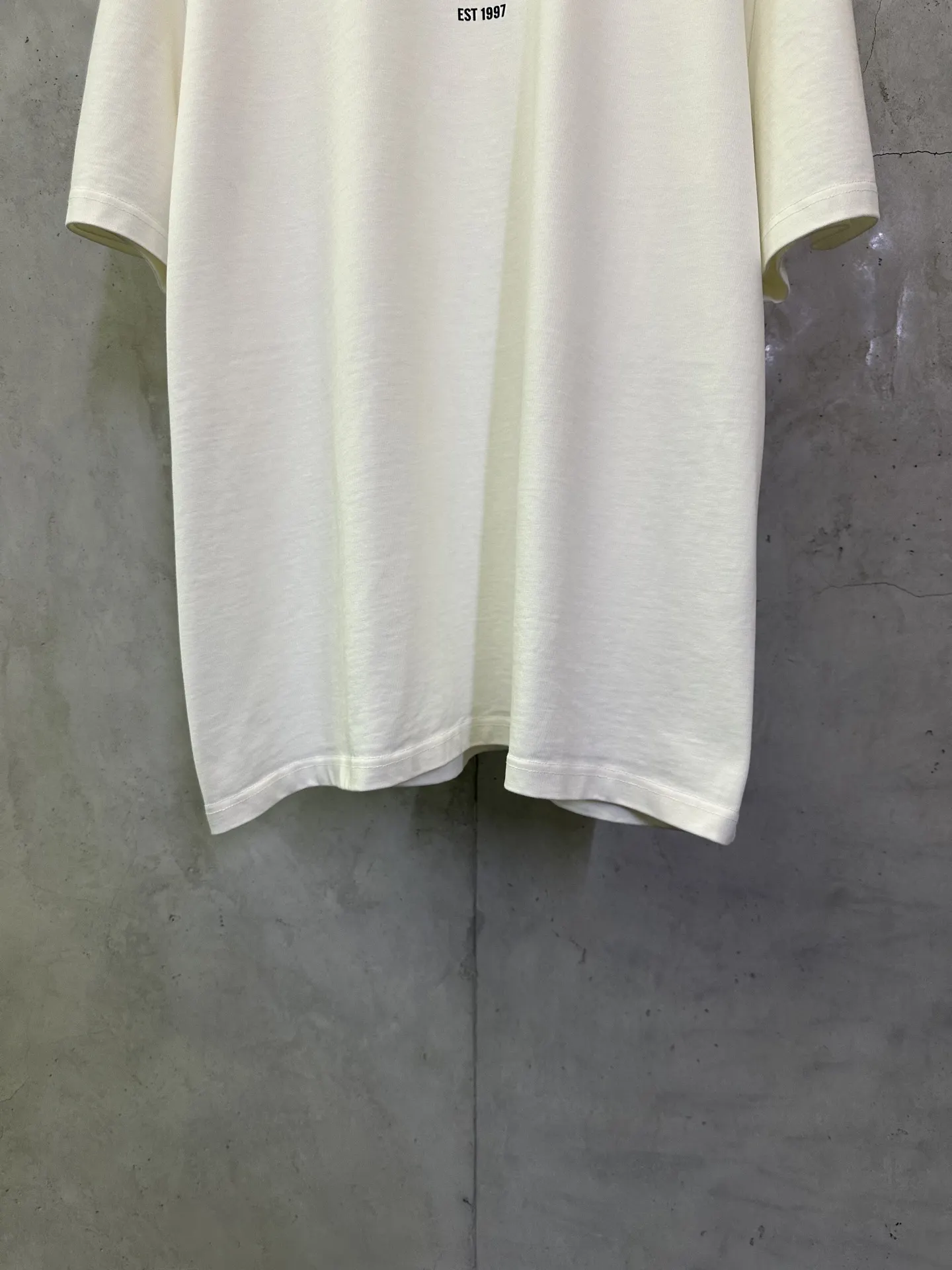 MM6 Logo Print Heavyweight Cotton T-Shirt D22012481 — view 4