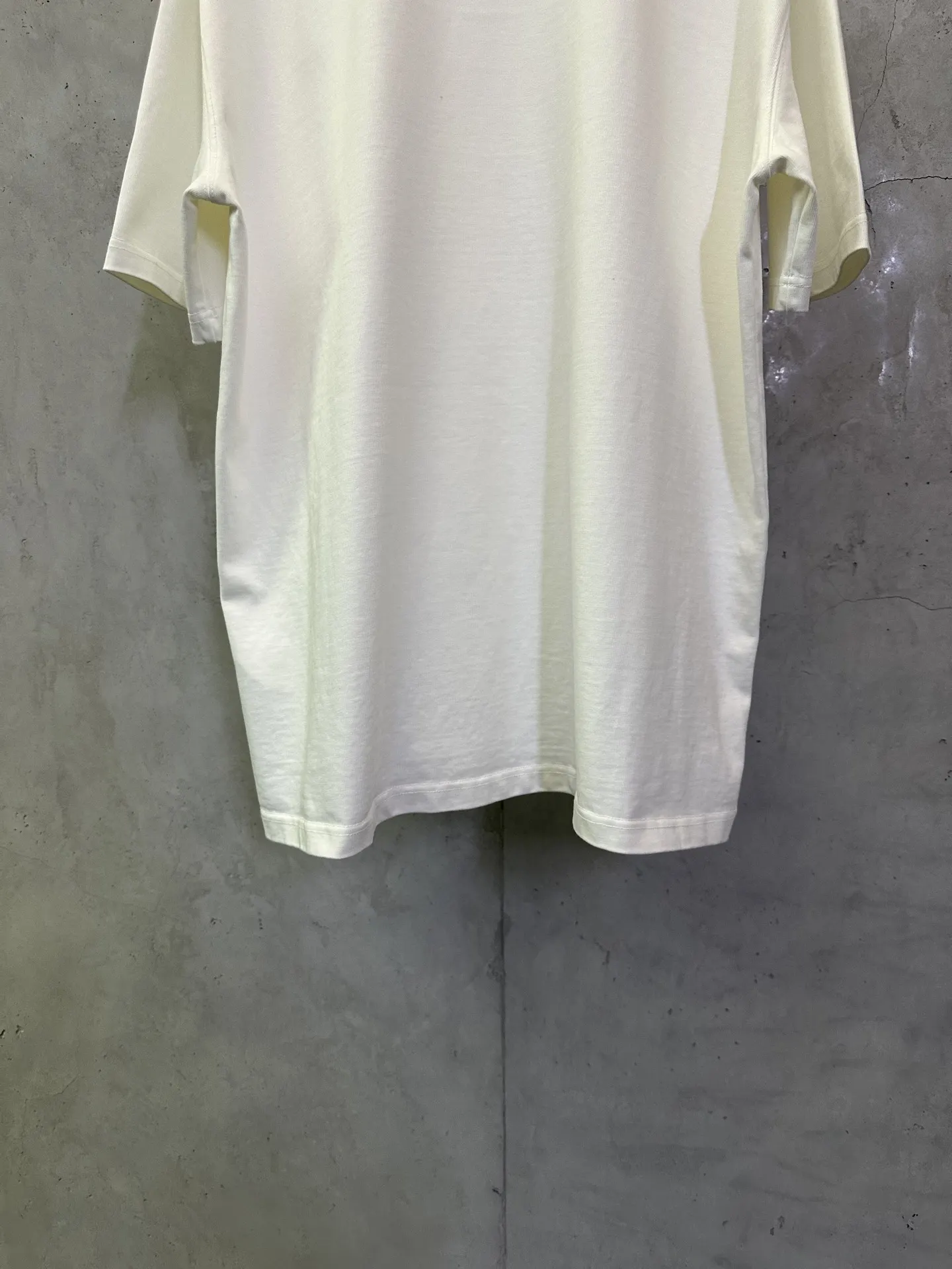 MM6 Logo Print Heavyweight Cotton T-Shirt D22012481 — view 6