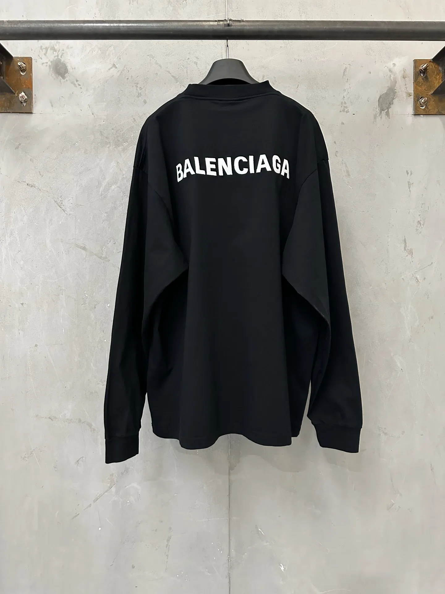 Logo Embroidered Long-Sleeve T-Shirt D23022229 — view 2