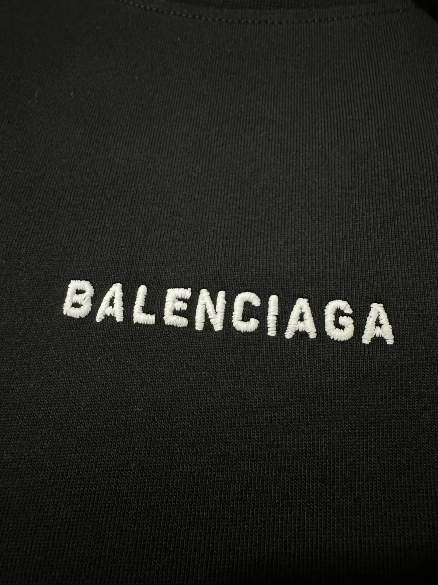 Logo Embroidered Long-Sleeve T-Shirt D23022229 — view 7