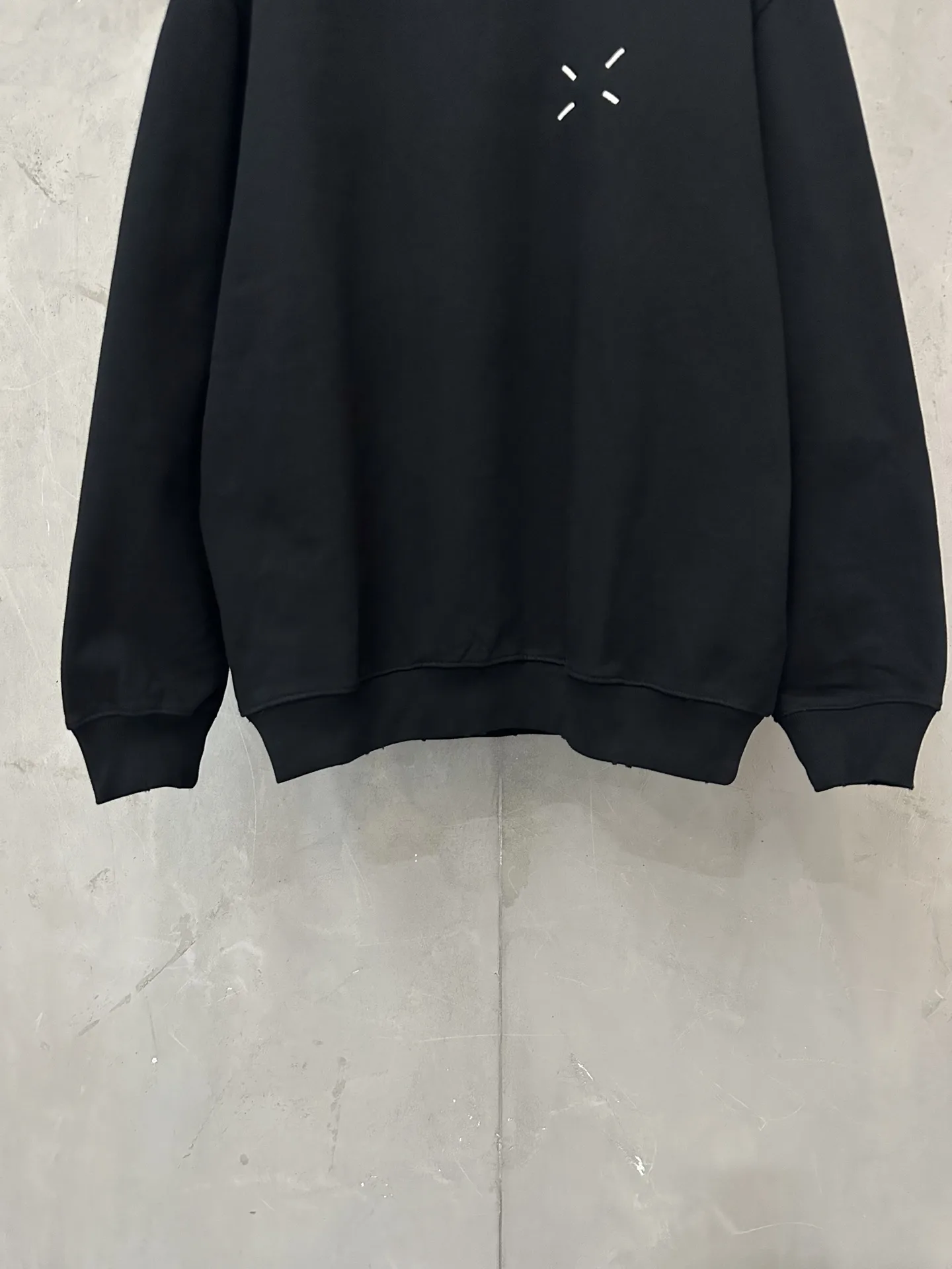 MM6 Maison Margiela Four-Stitch Crew-Neck Sweatshirt D25020523 — view 4