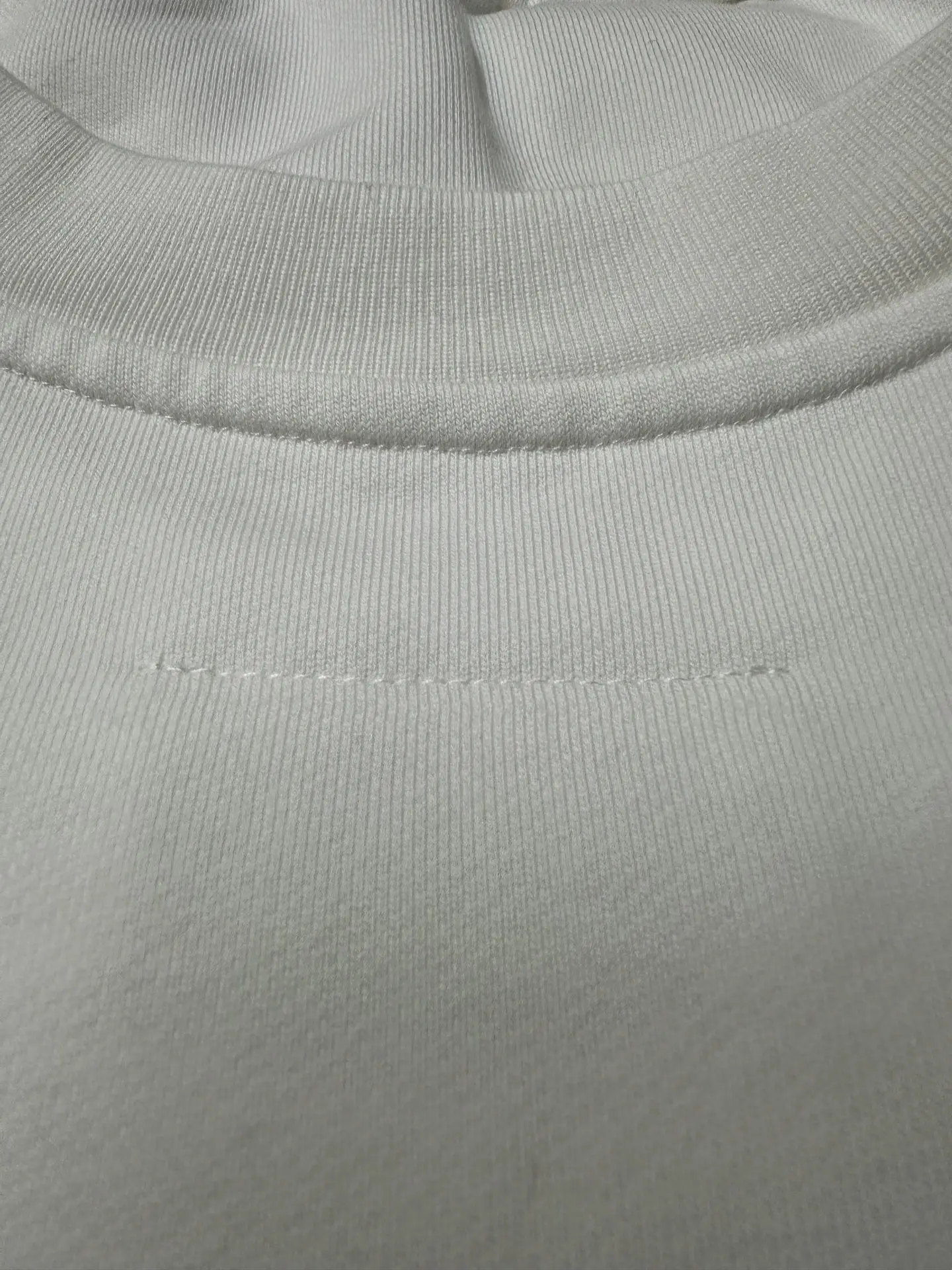 MM6 Maison Margiela Logo Embroidered Crew-Neck Sweatshirt D25020520 — view 9