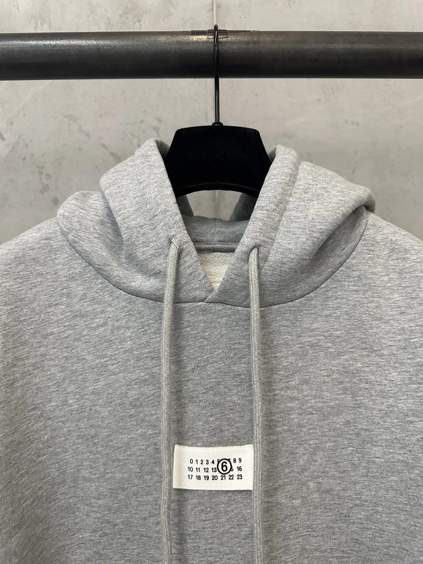 MM6 Distressed Hem Logo Hoodie D27020517 — view 5