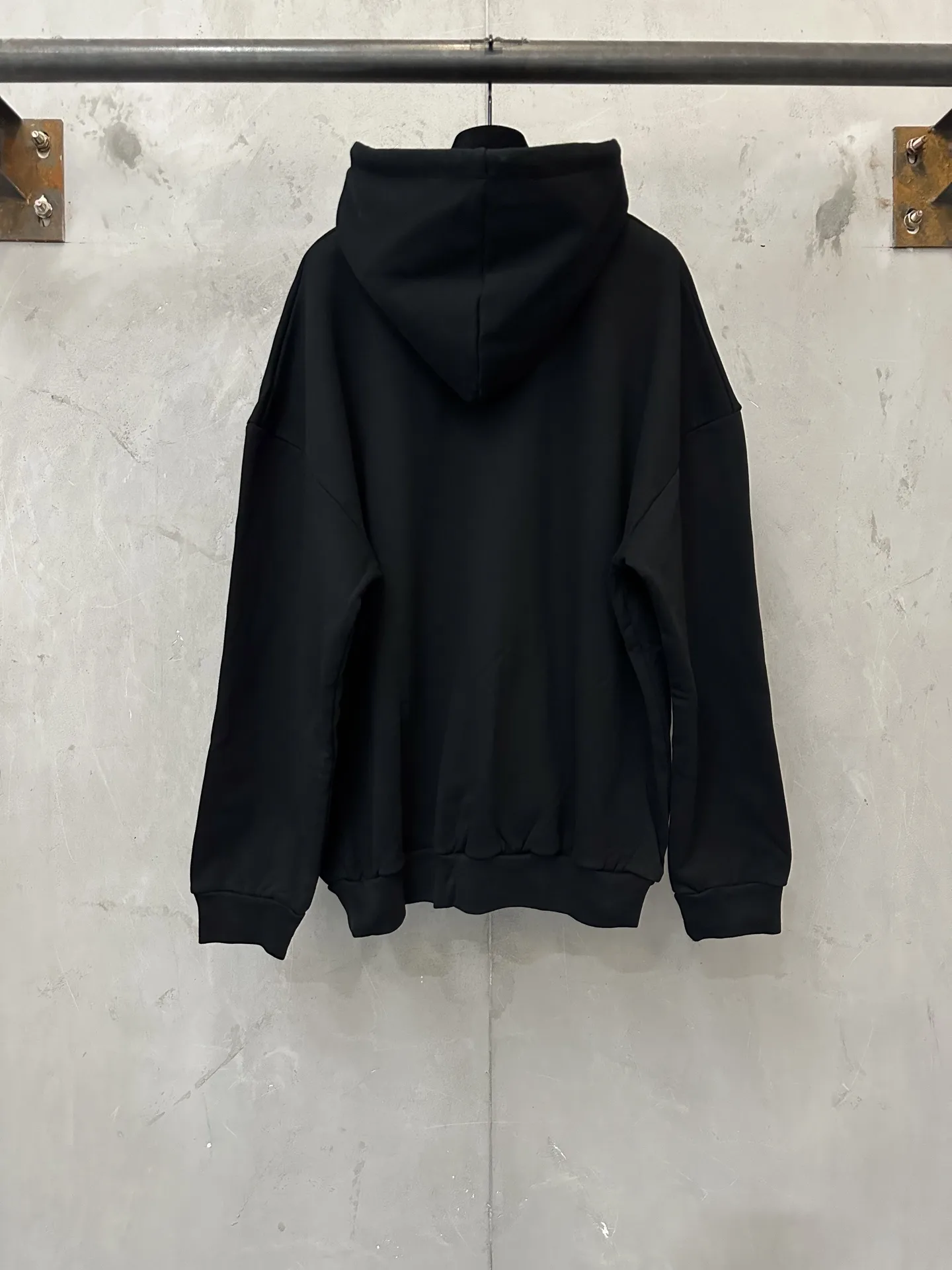 MM6 Maison Margiela Number 6 Logo Hoodie D27020656 — view 2
