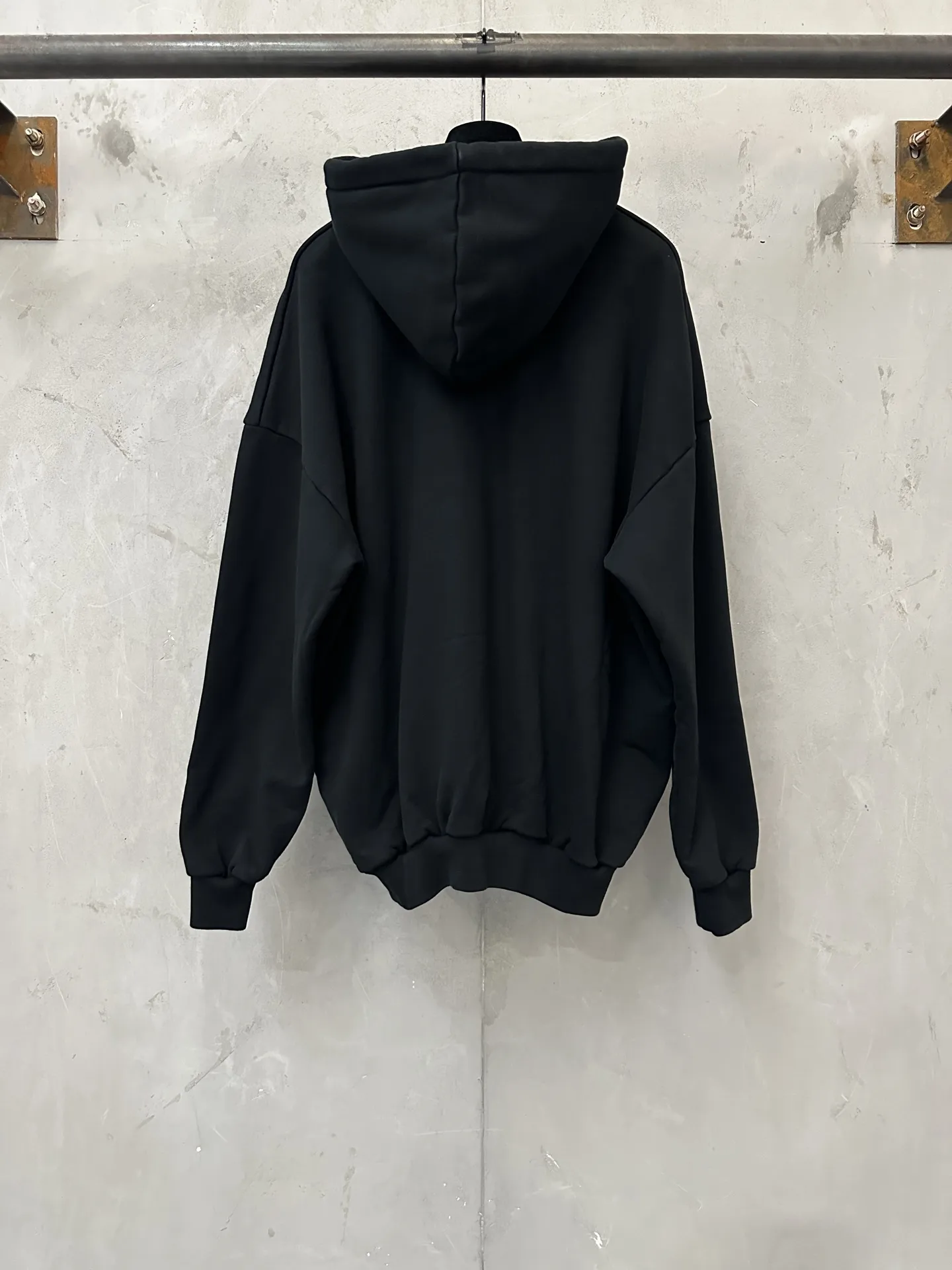 Triomphe Carriage Logo Embroidered Hoodie D28018854 — view 2