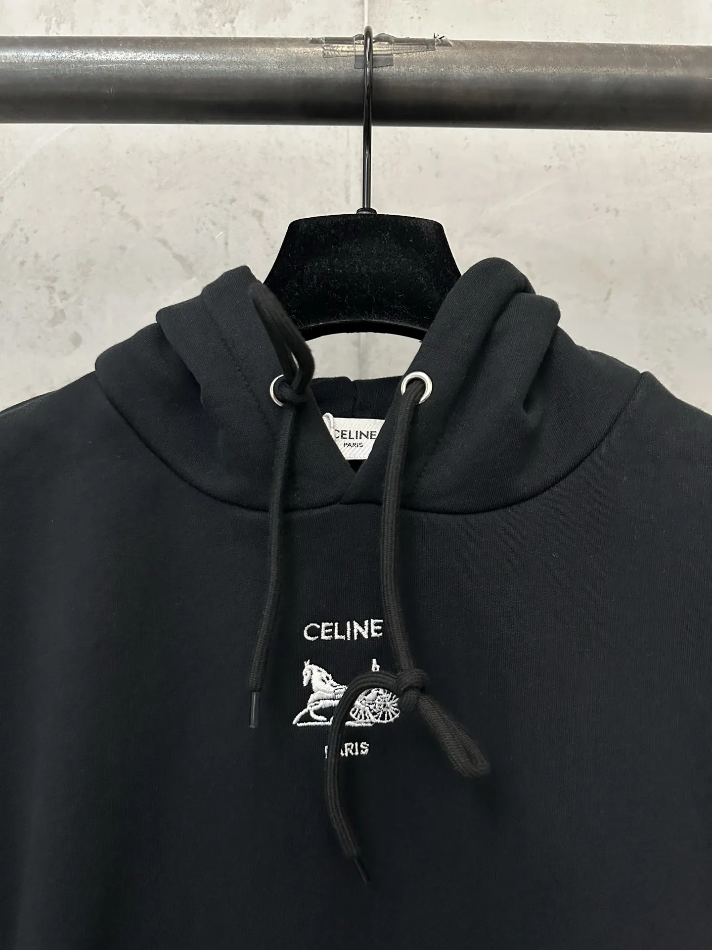 Triomphe Carriage Logo Embroidered Hoodie D28018854 — view 5