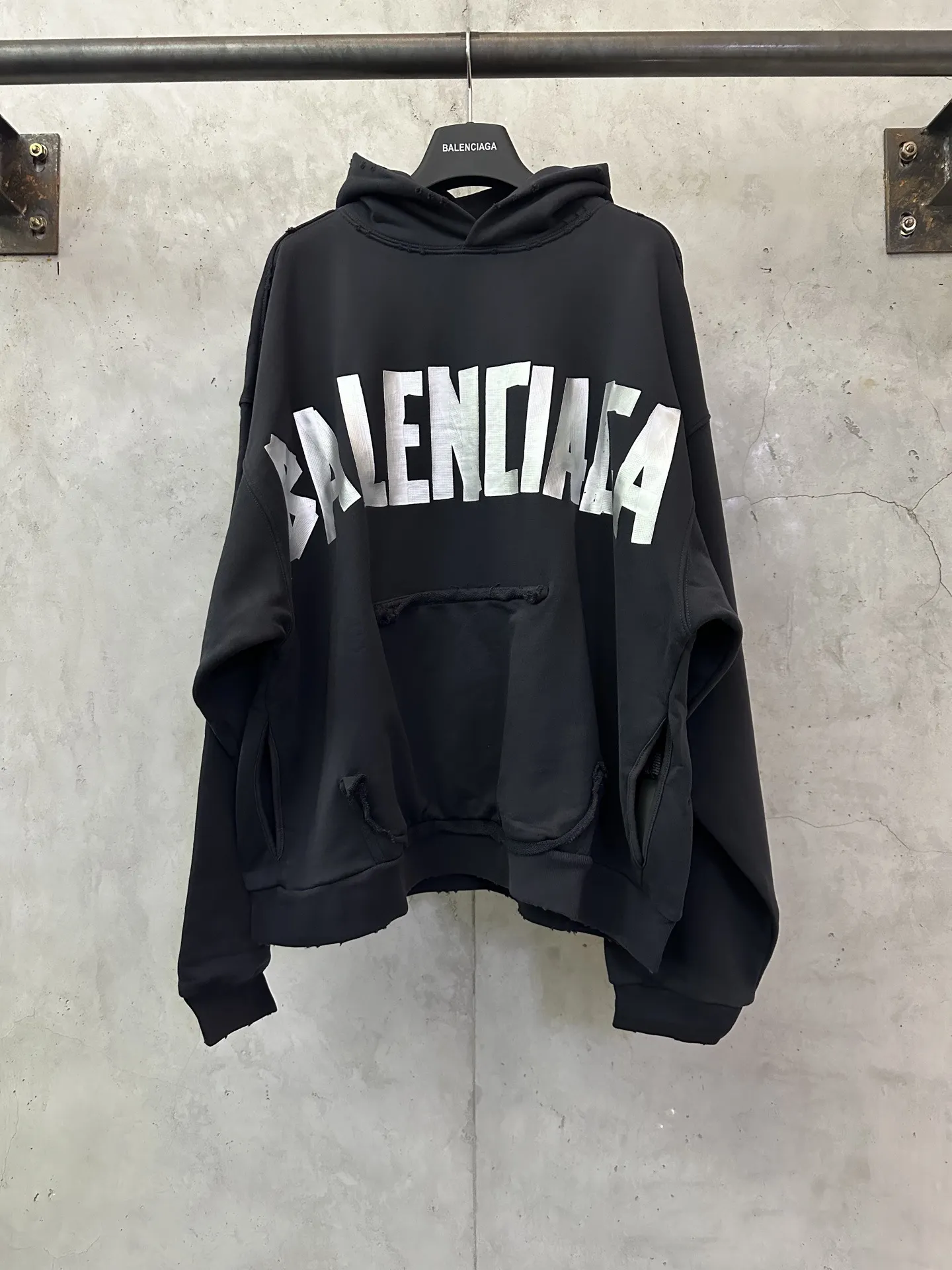 Distressed Logo-Print Cotton-Fleece Hoodie D32018938