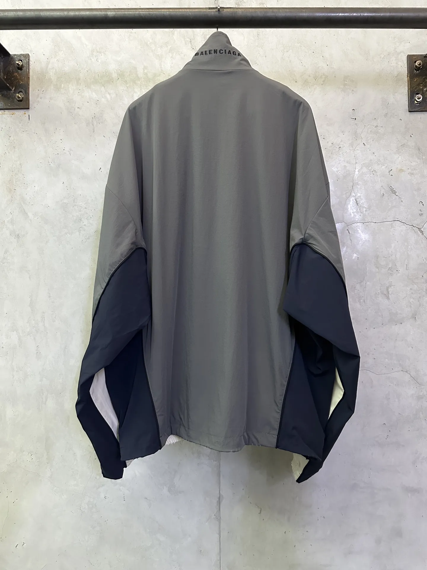 Color-Block Oversized Track Jacket D32012407 — view 2