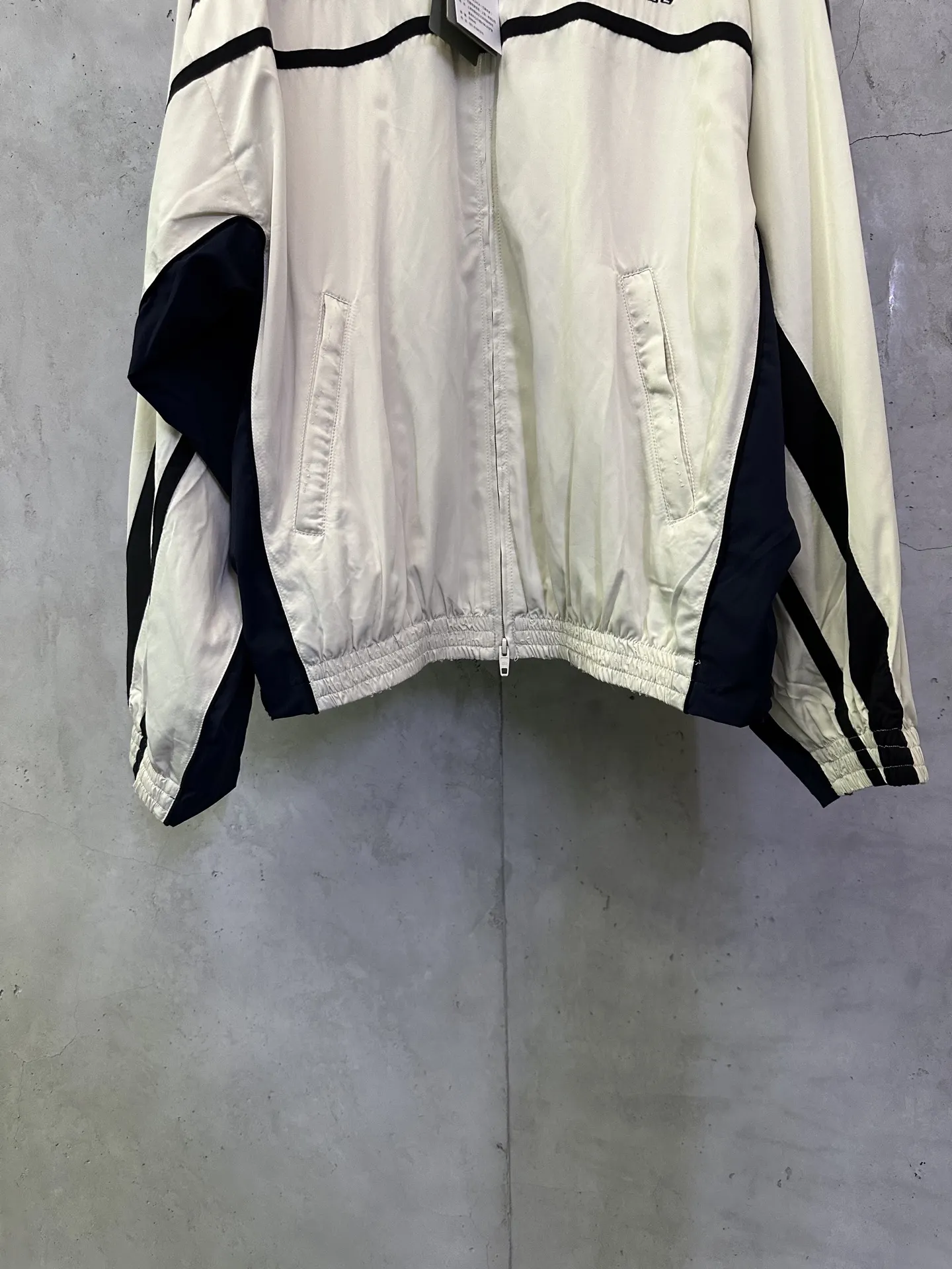 Color-Block Oversized Track Jacket D32012407 — view 4