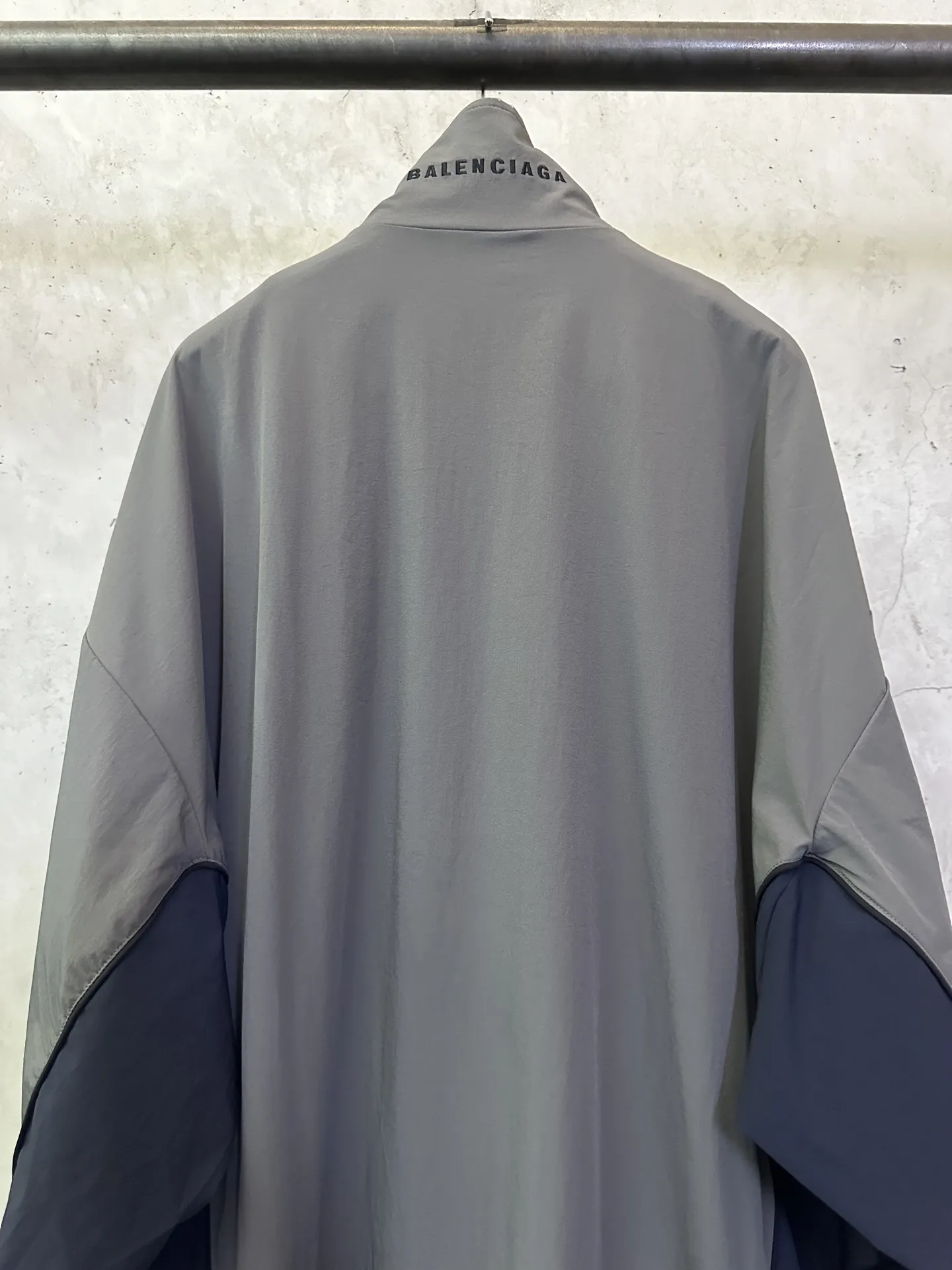 Color-Block Oversized Track Jacket D32012407 — view 5