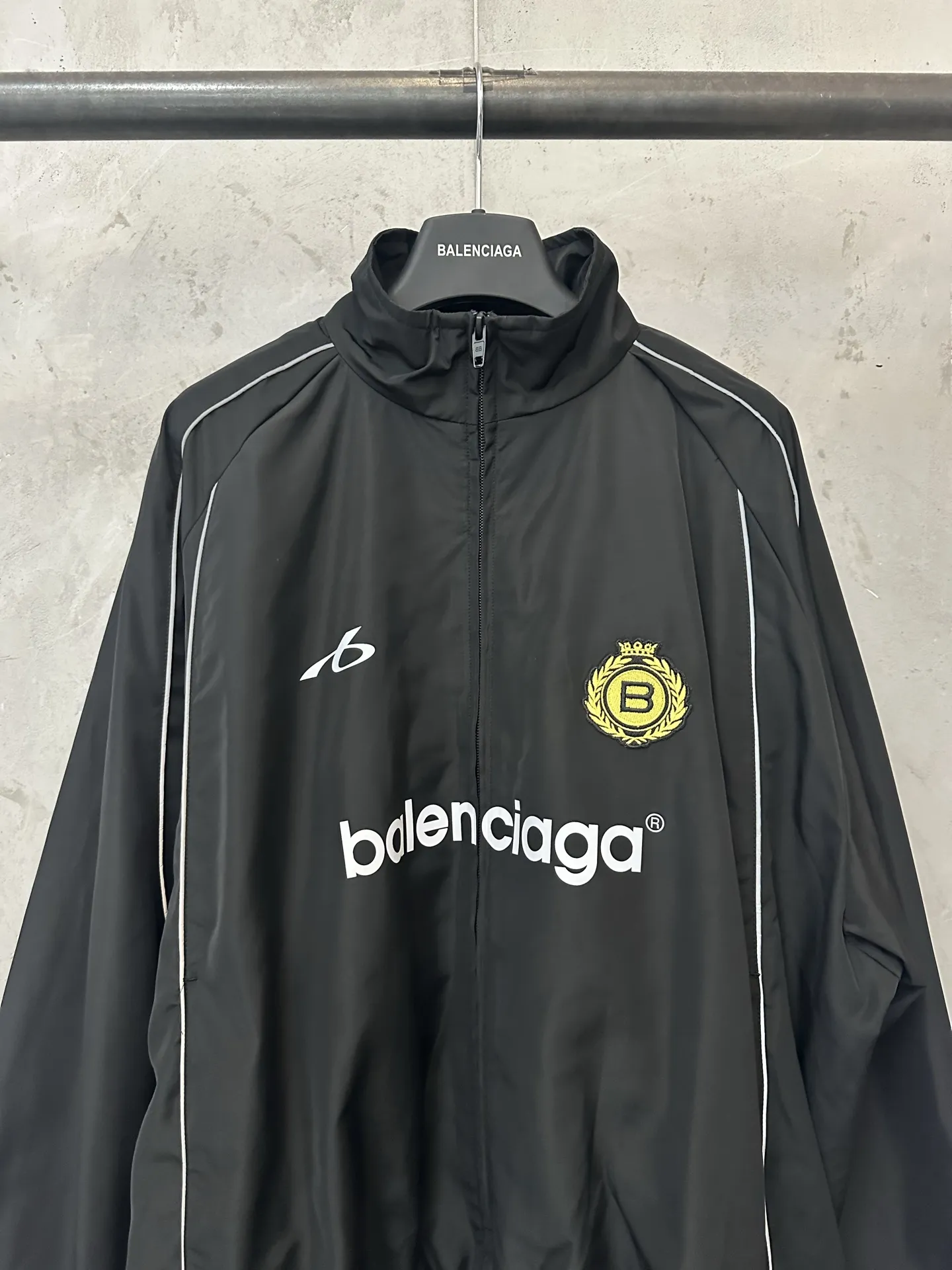 Logo-Print Reflective Trim Track Jacket D33022214 — view 3