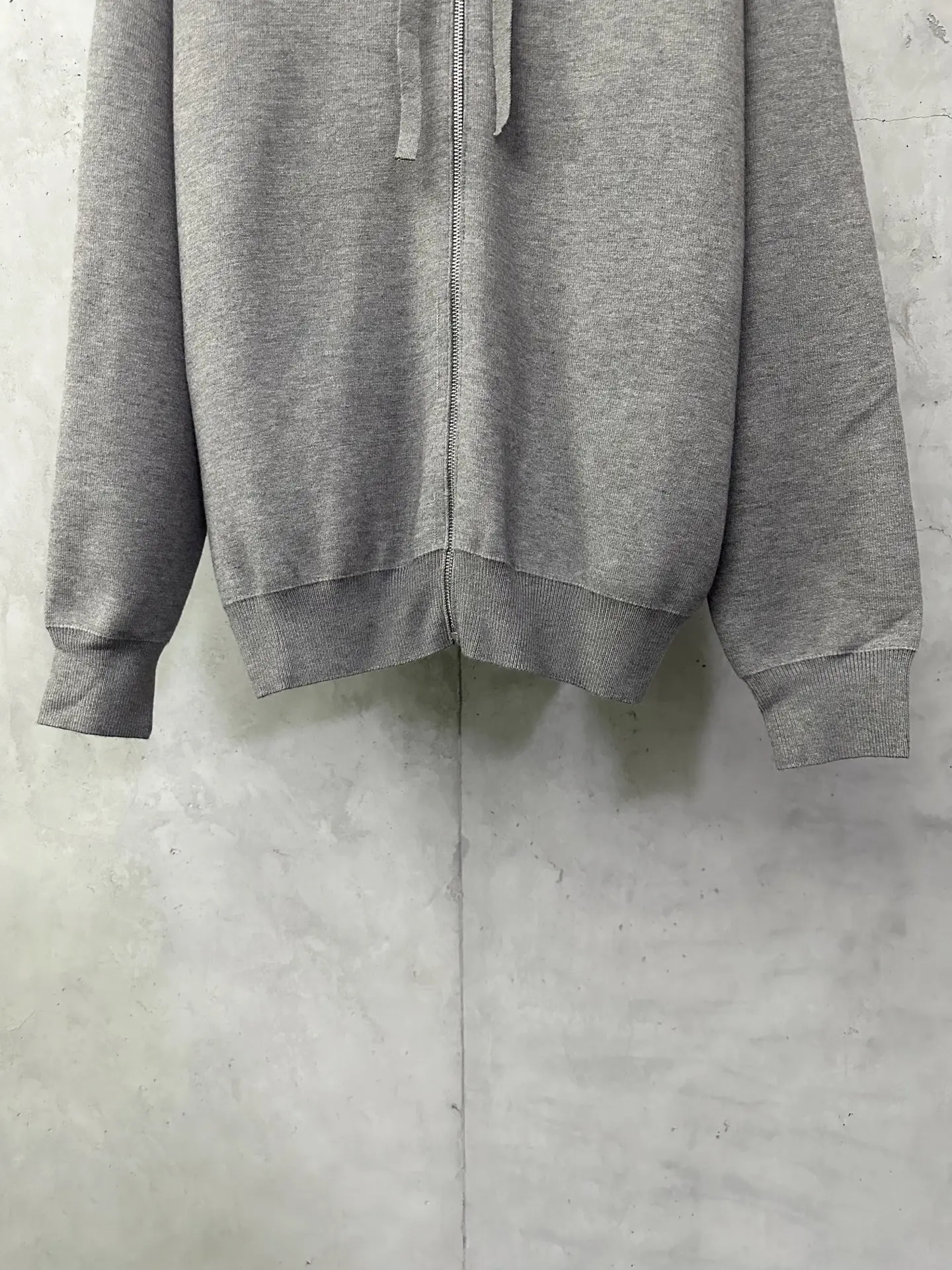 Embroidered Logo Merino Wool Zip-Up Hoodie D35023087 — view 4