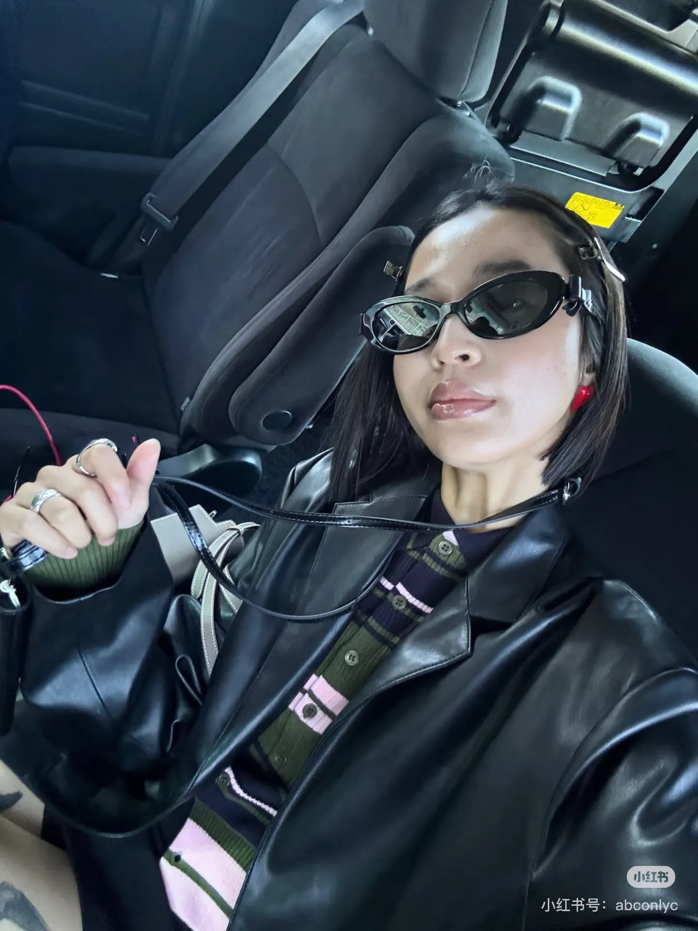 Chanel Bow Detail Sunglasses D20018546