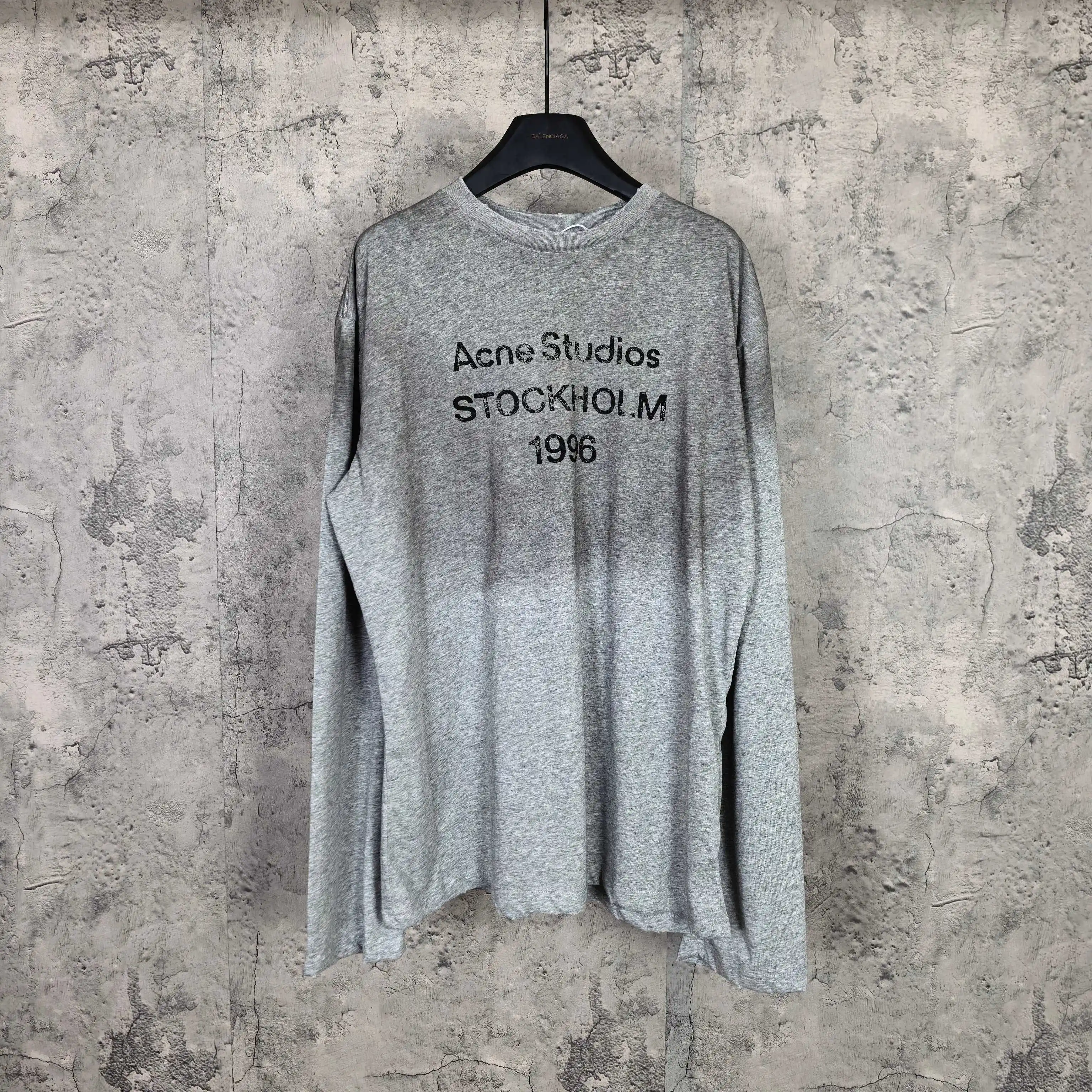 1996 Logo Distressed Long-Sleeve T-Shirt D14023265