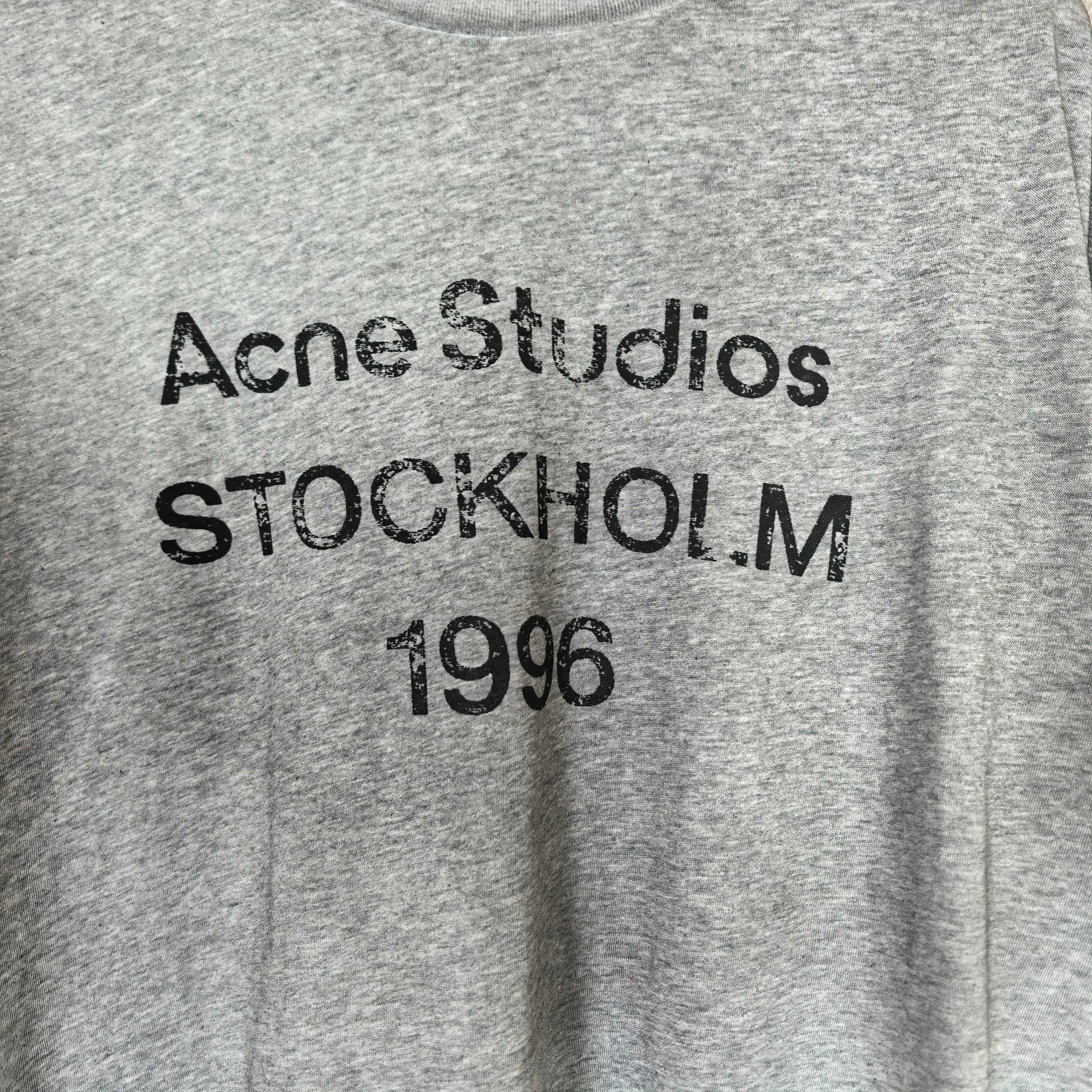 1996 Logo Distressed Long-Sleeve T-Shirt D14023265 — view 8