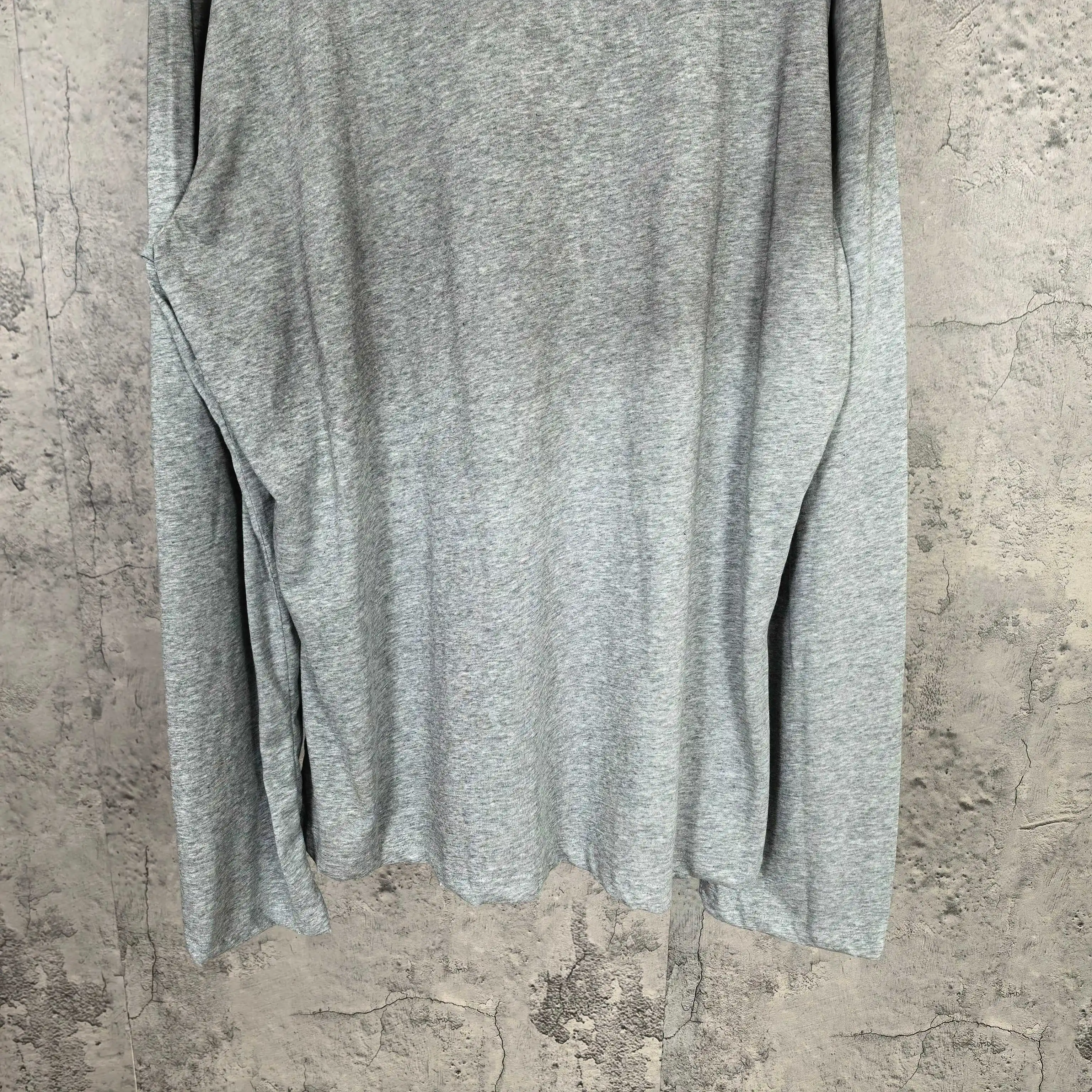 1996 Logo Distressed Long-Sleeve T-Shirt D14023265 — view 11