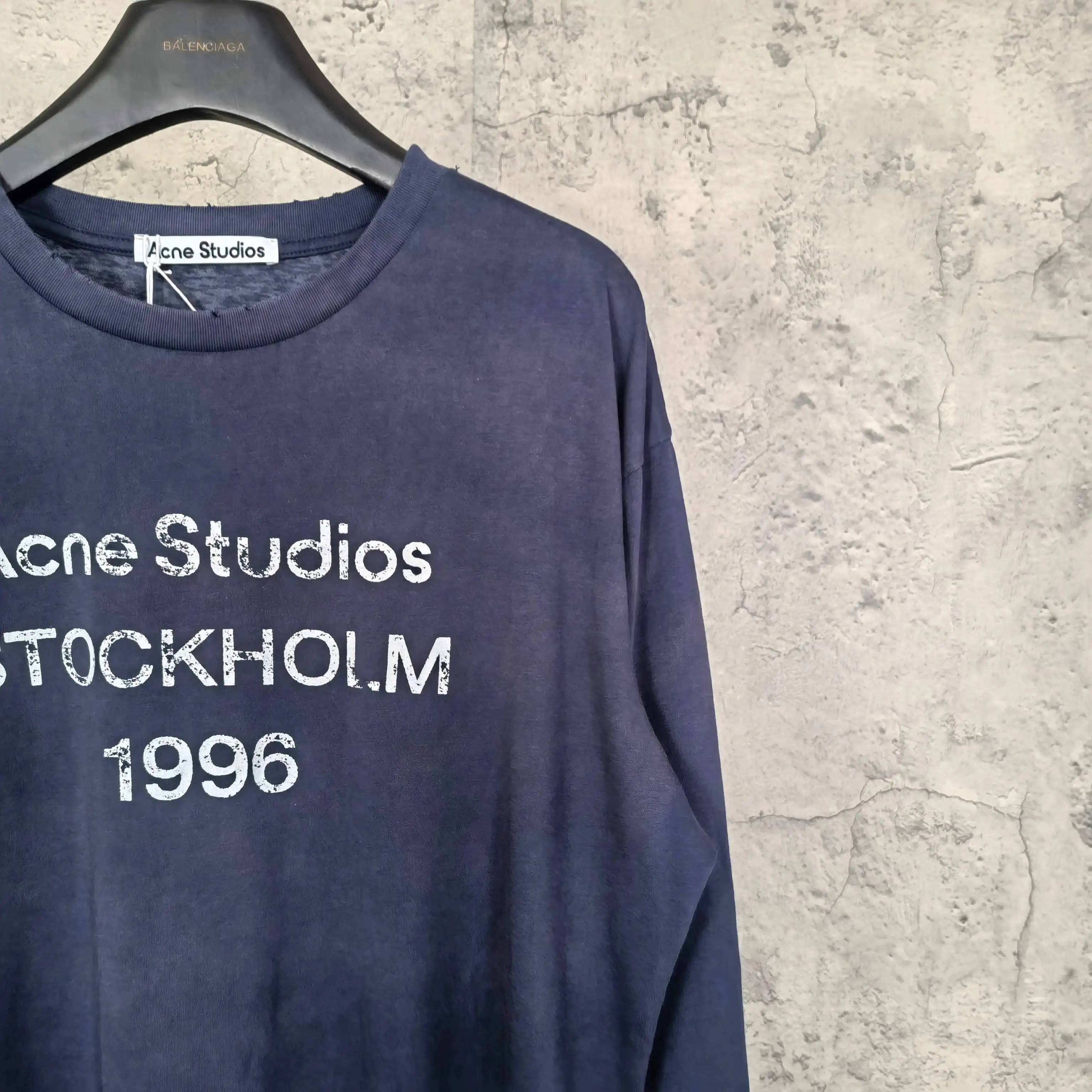 1996 Logo Long-Sleeve T-Shirt D14023266 — view 9