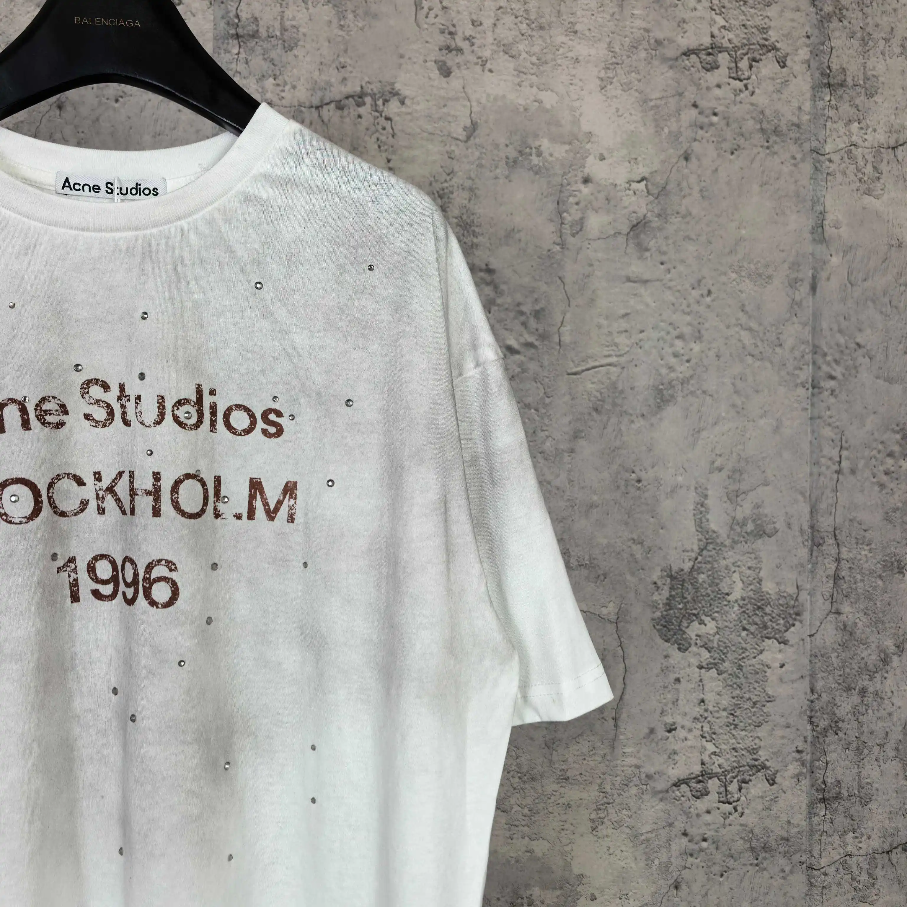 1996 Logo Rhinestone Distressed T-Shirt D14523233 — view 9