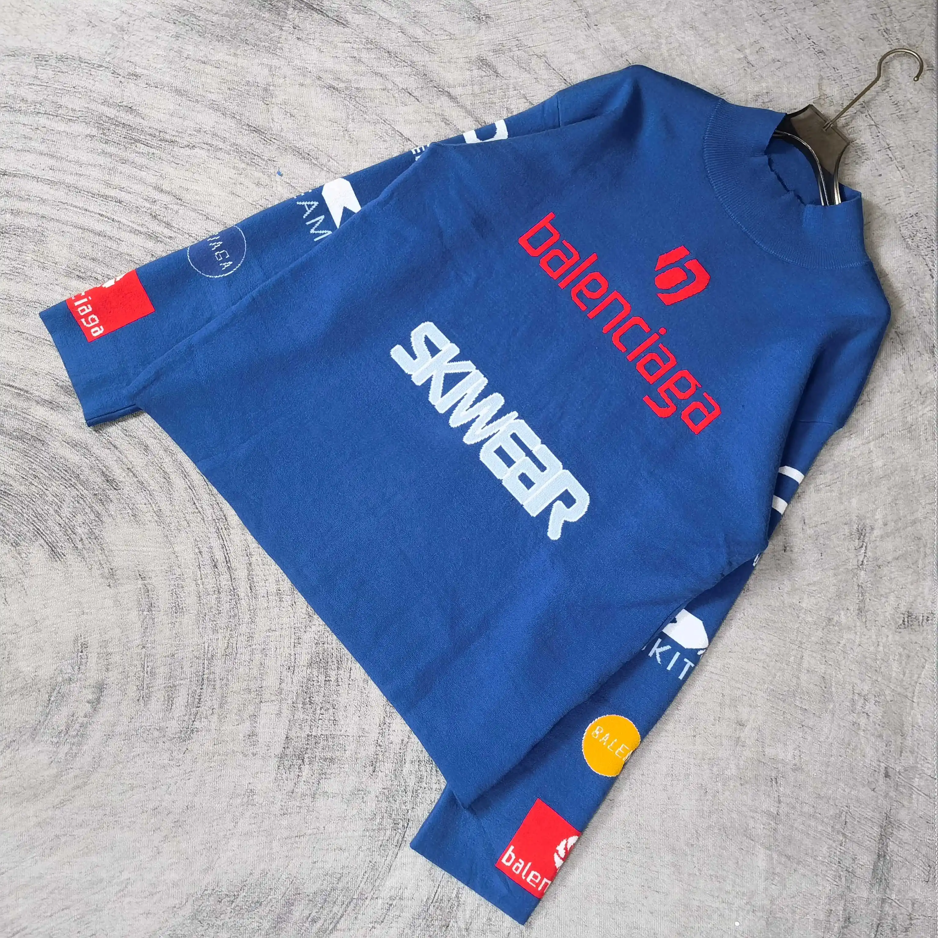 Skiwear Sponsor Logo Mock-Neck Sweater D20023165 — view 4