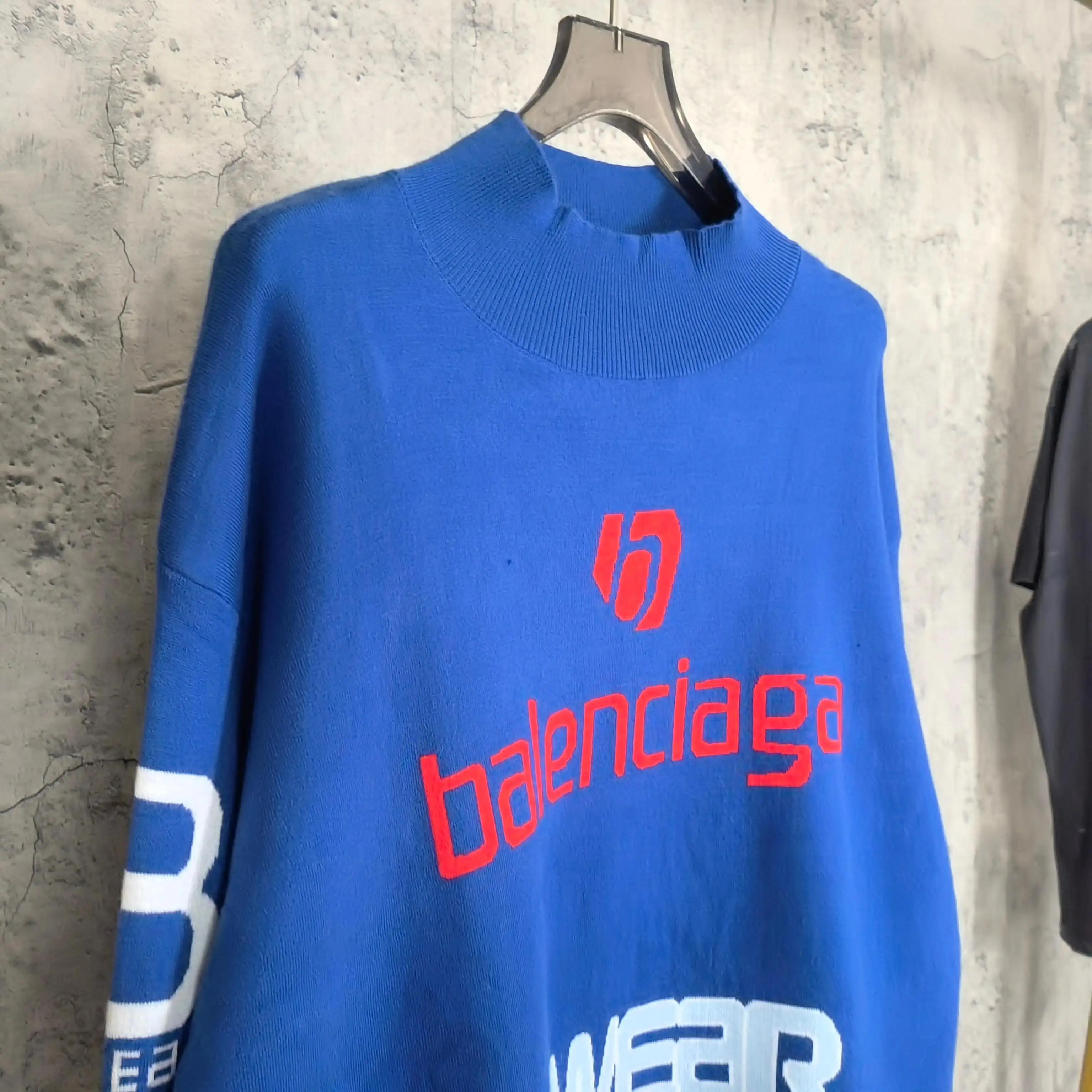 Skiwear Sponsor Logo Mock-Neck Sweater D20023165 — view 7