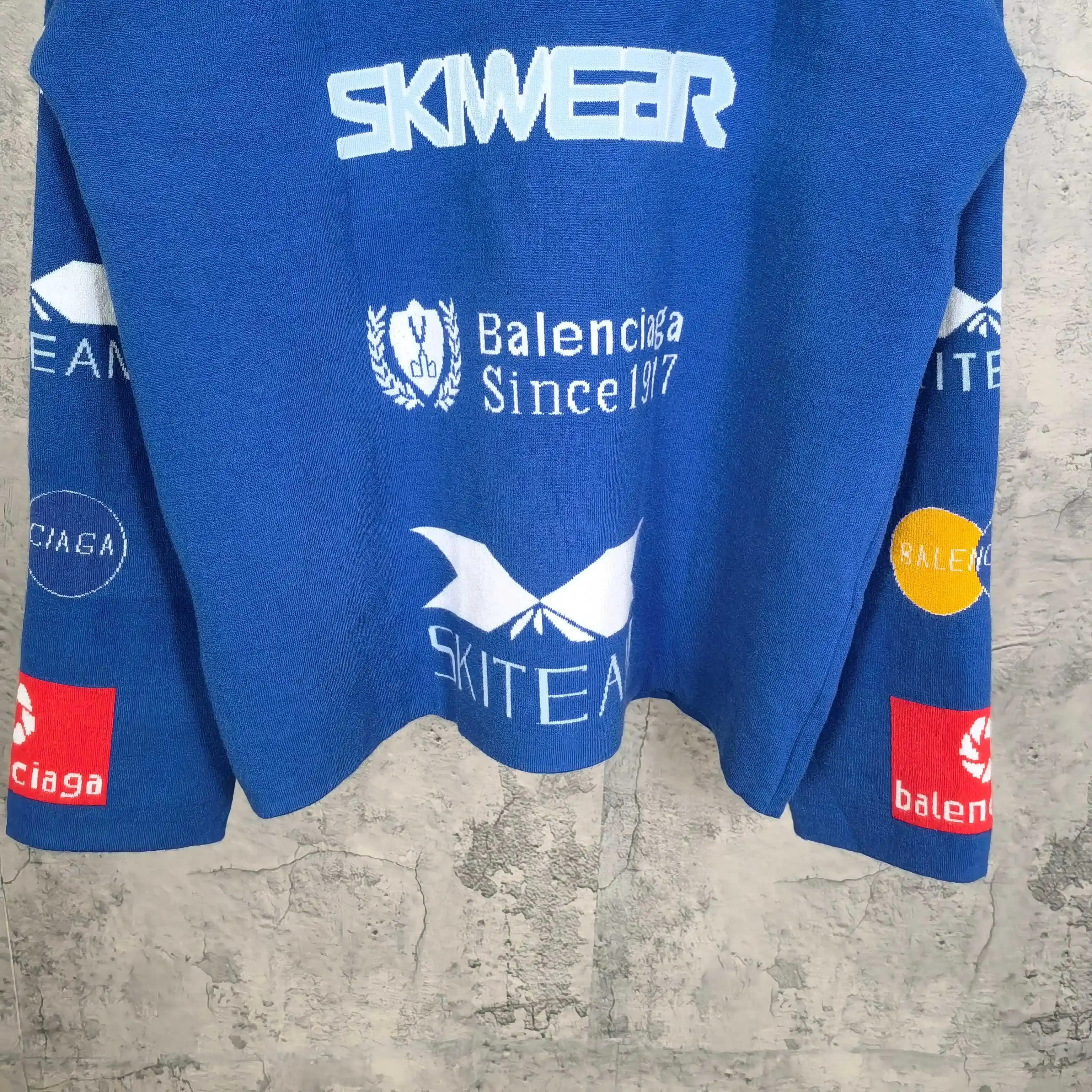 Skiwear Sponsor Logo Mock-Neck Sweater D20023165 — view 15
